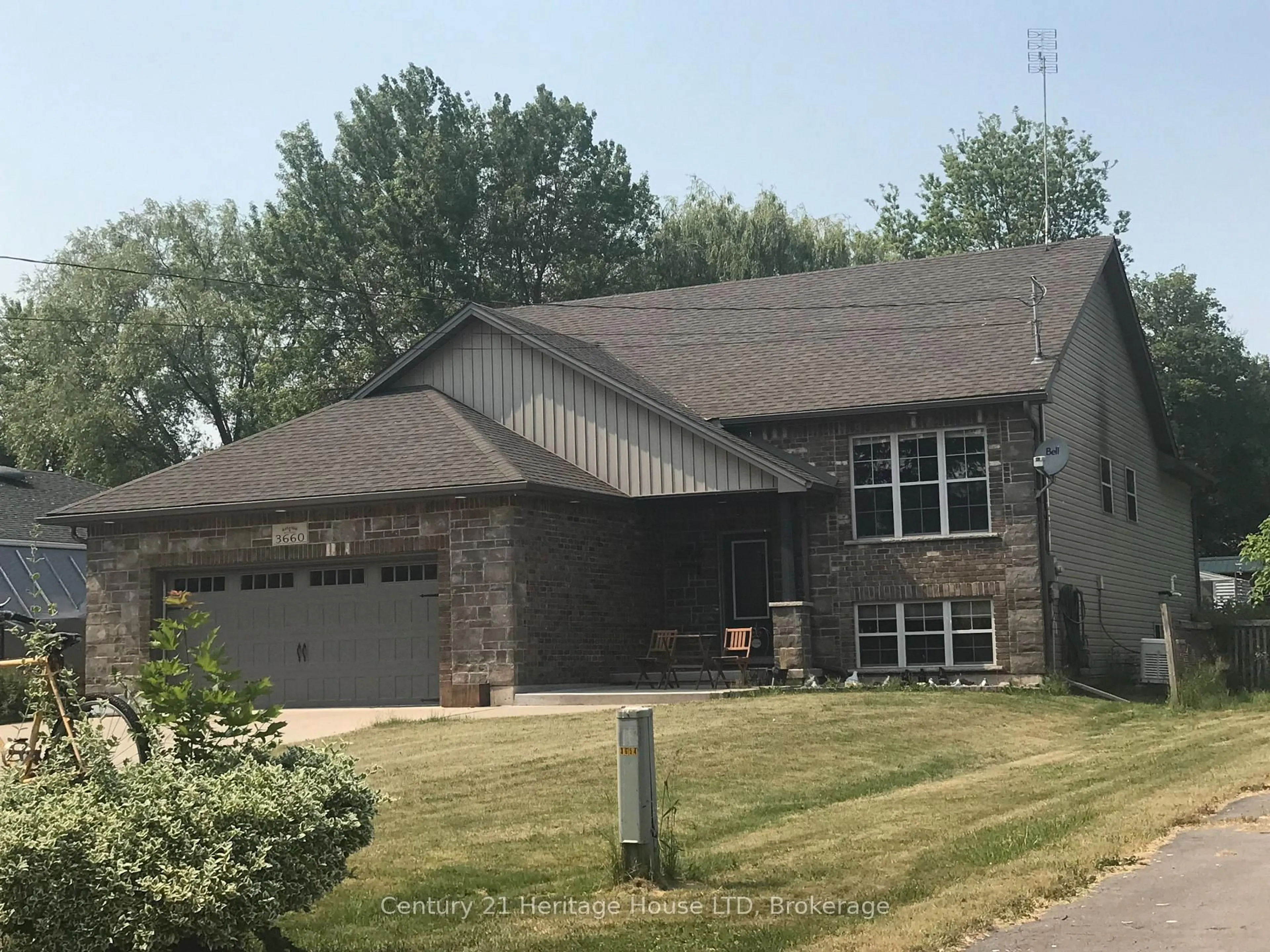 Home with brick exterior material, unknown for 3660 Brunswick Ave, Fort Erie Ontario L0S 1B0