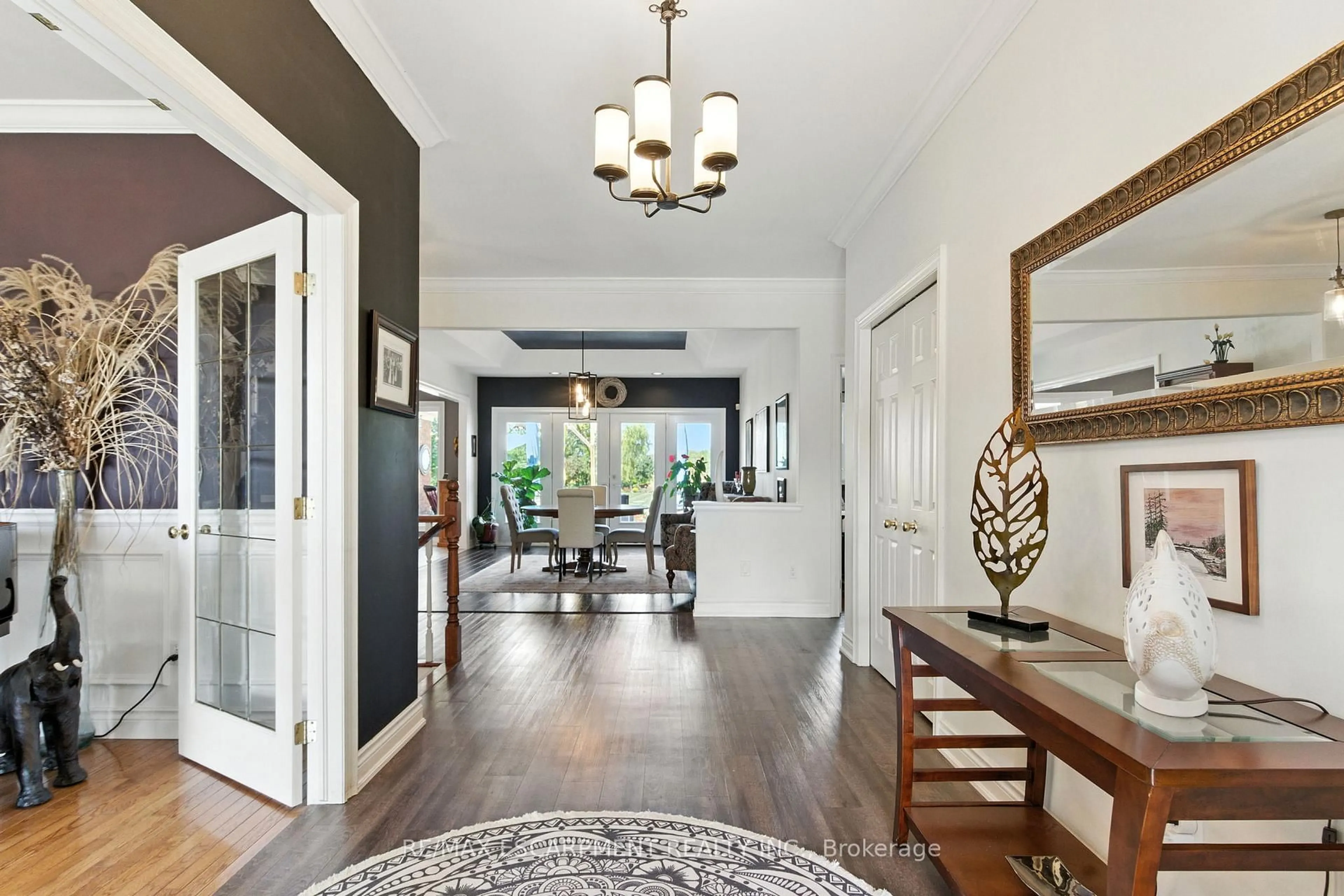 Indoor entryway for 10 Featherstone Ave, Haldimand Ontario N0A 1P0