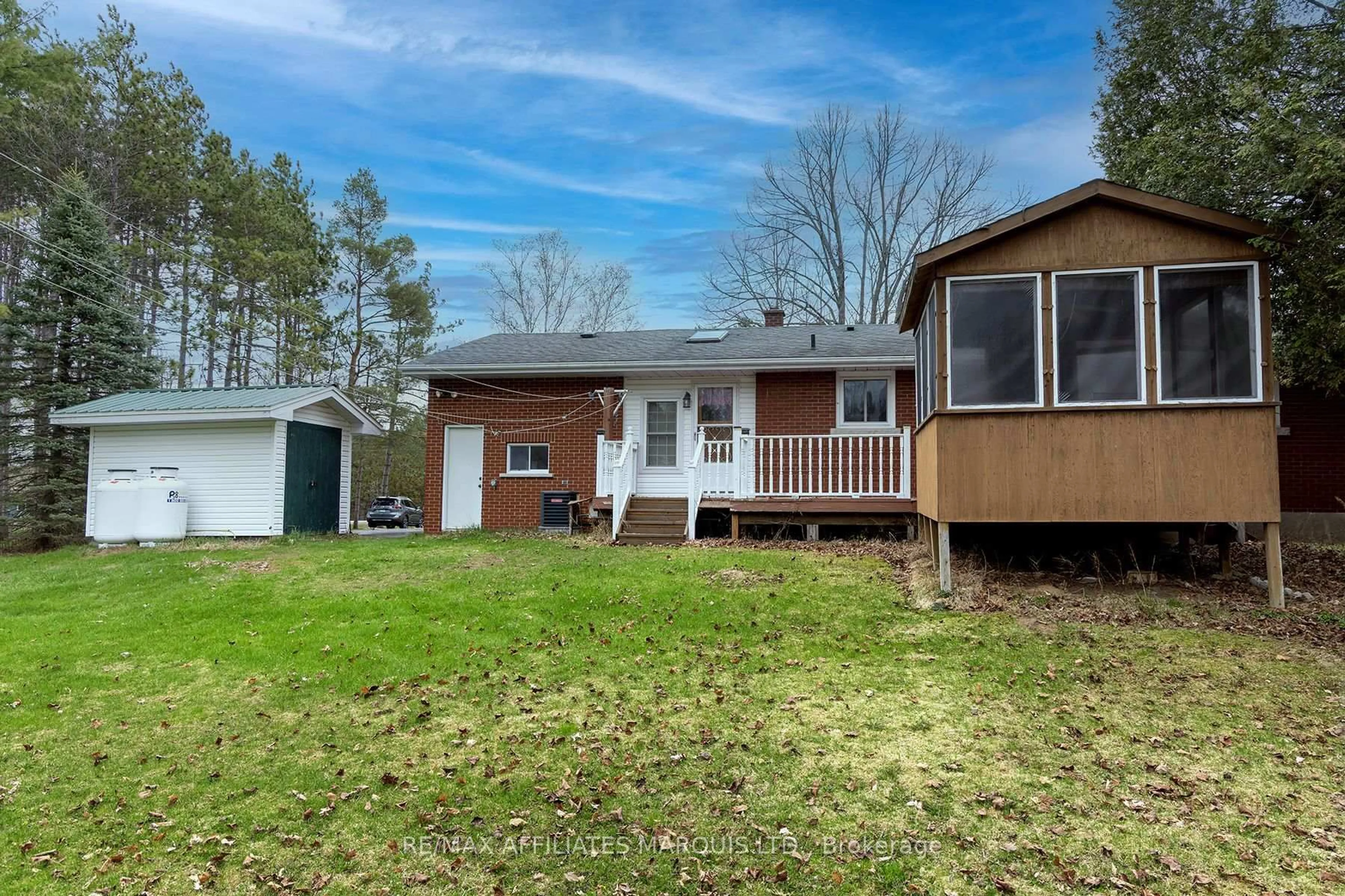A pic from outside/outdoor area/front of a property/back of a property/a pic from drone, unknown for 9098 County Rd 44 Rd, Edwardsburgh/Cardinal Ontario K0C 1X0