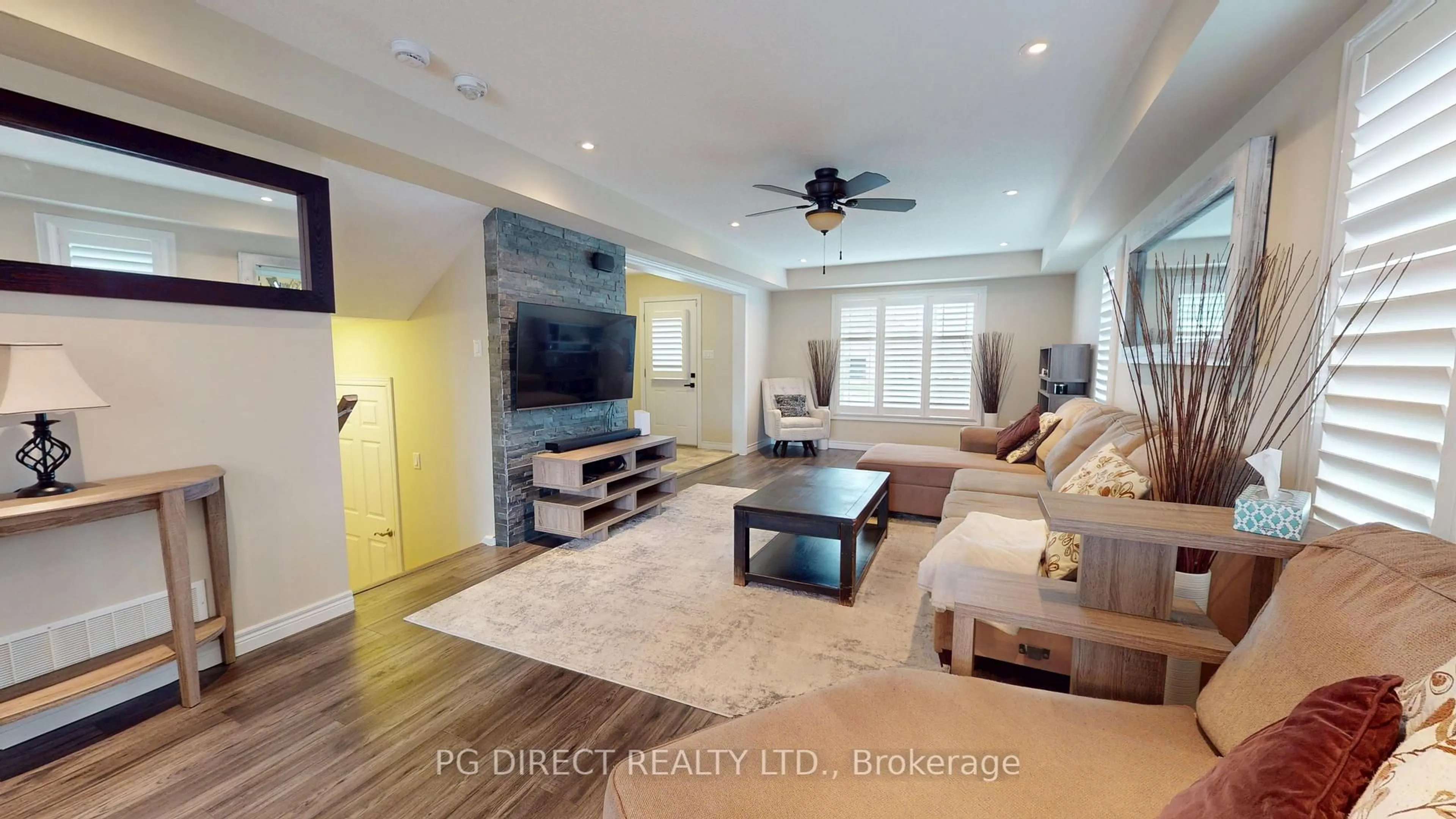 Living room with furniture, unknown for 694 Victoria Rd, Guelph Ontario N1E 6Z3