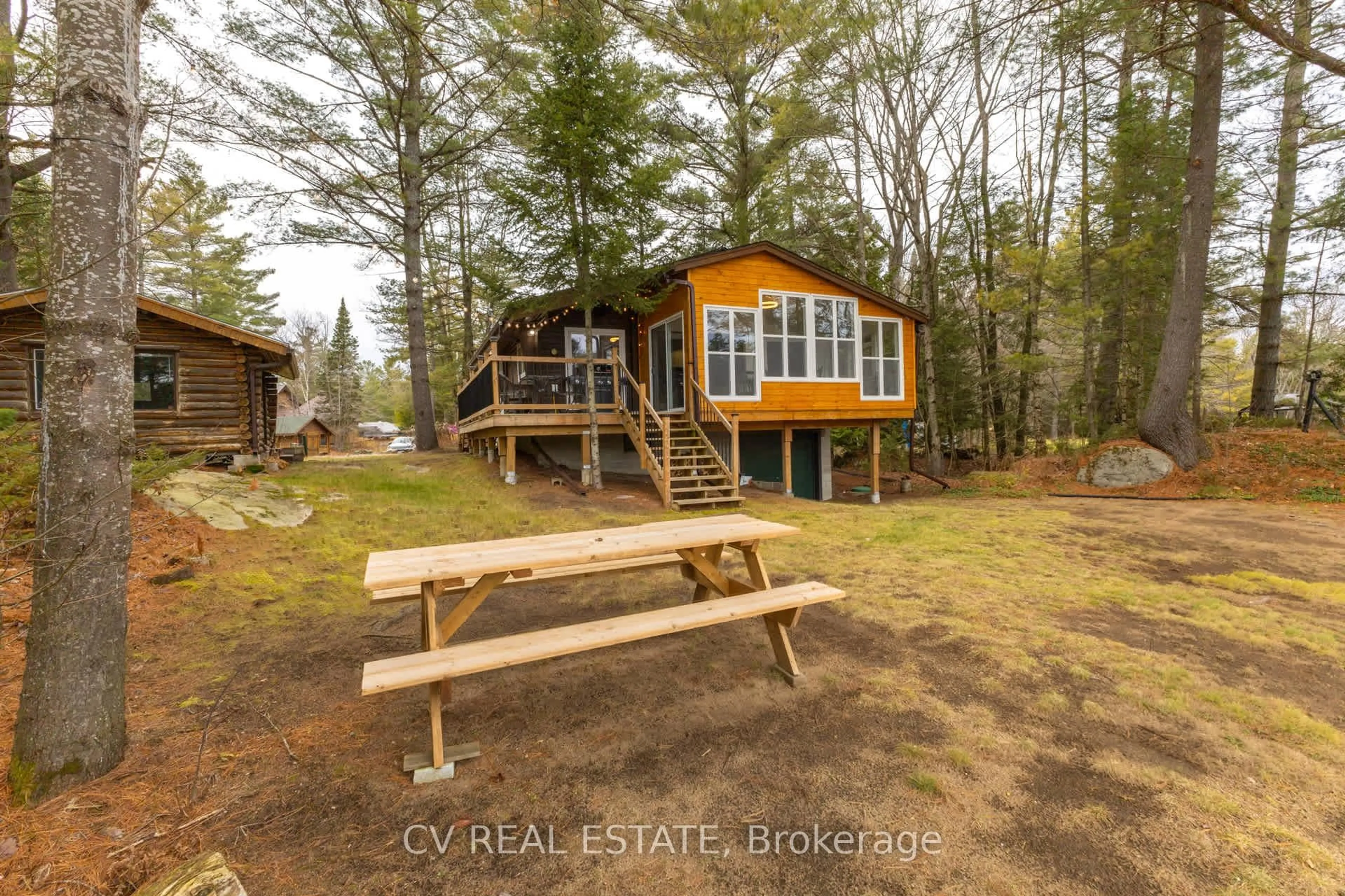 Patio, water/lake/river/ocean view for 11 Gull Cres, Kawartha Lakes Ontario K0M 1C0