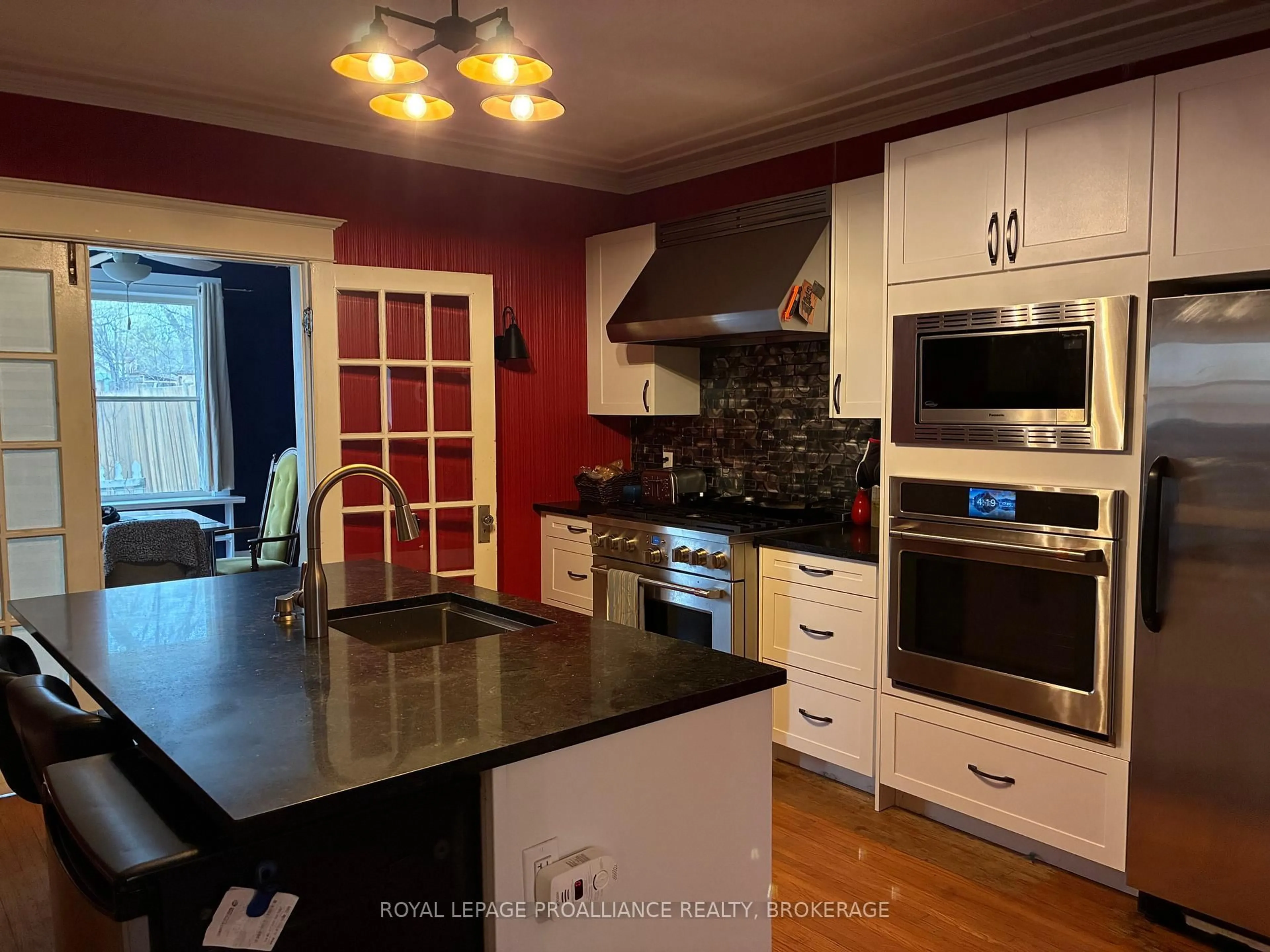 Unknown for 255 First St, Gananoque Ontario K7G 2J3