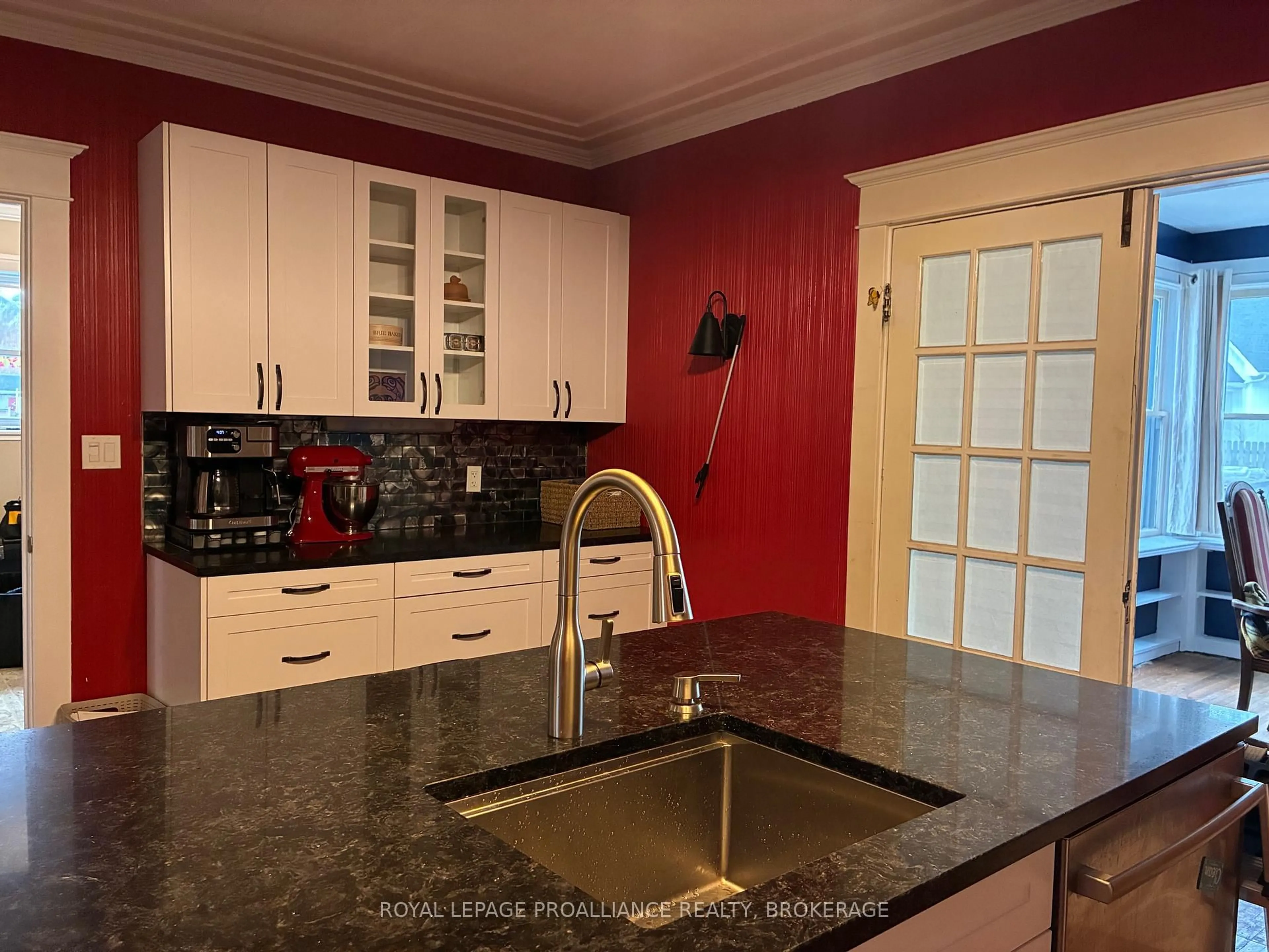Unknown for 255 First St, Gananoque Ontario K7G 2J3