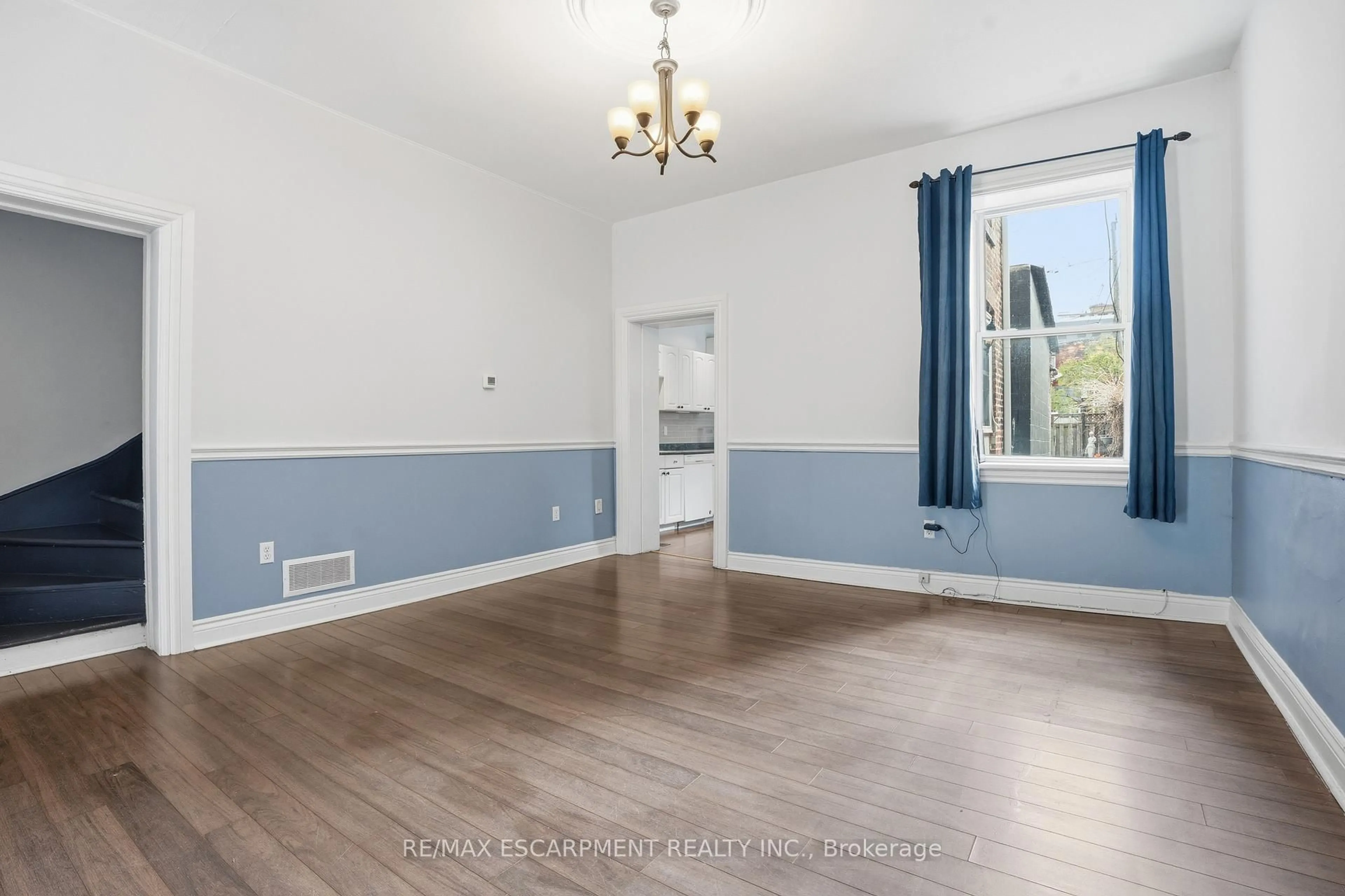 A pic of a room for 137 MARKET St, Hamilton Ontario L8R 1N7