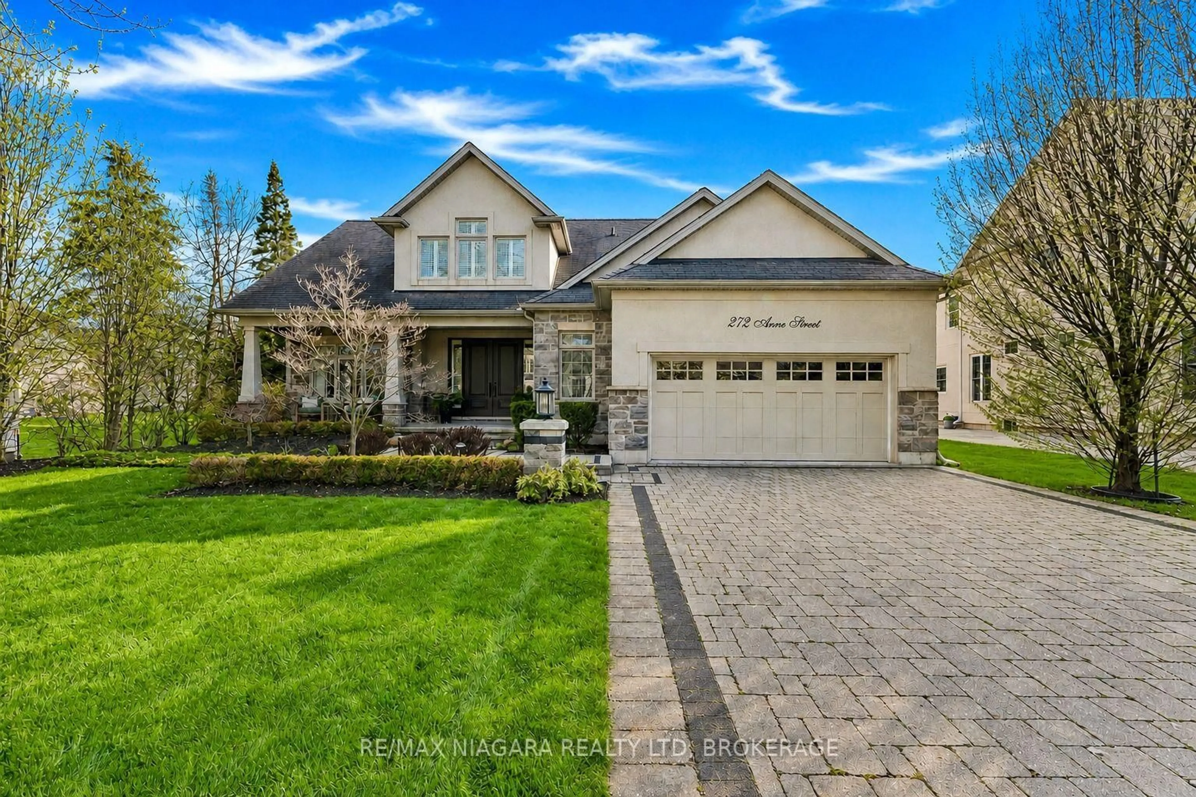 Home with brick exterior material, street for 272 Anne St, Niagara-on-the-Lake Ontario L0S 1J0