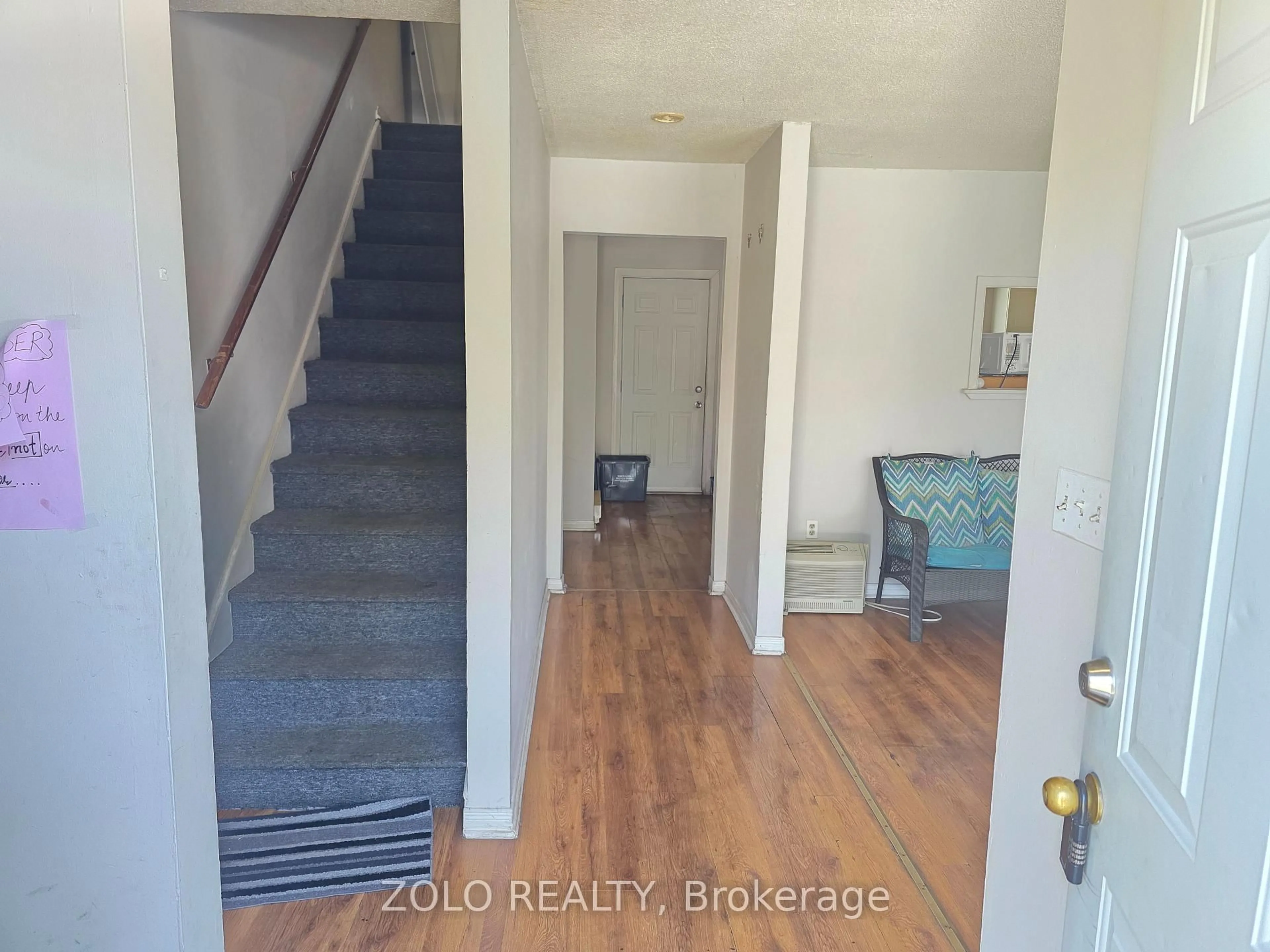 Indoor entryway for 90 Rosemund Cres #35, Kingston Ontario K7M 6Z4