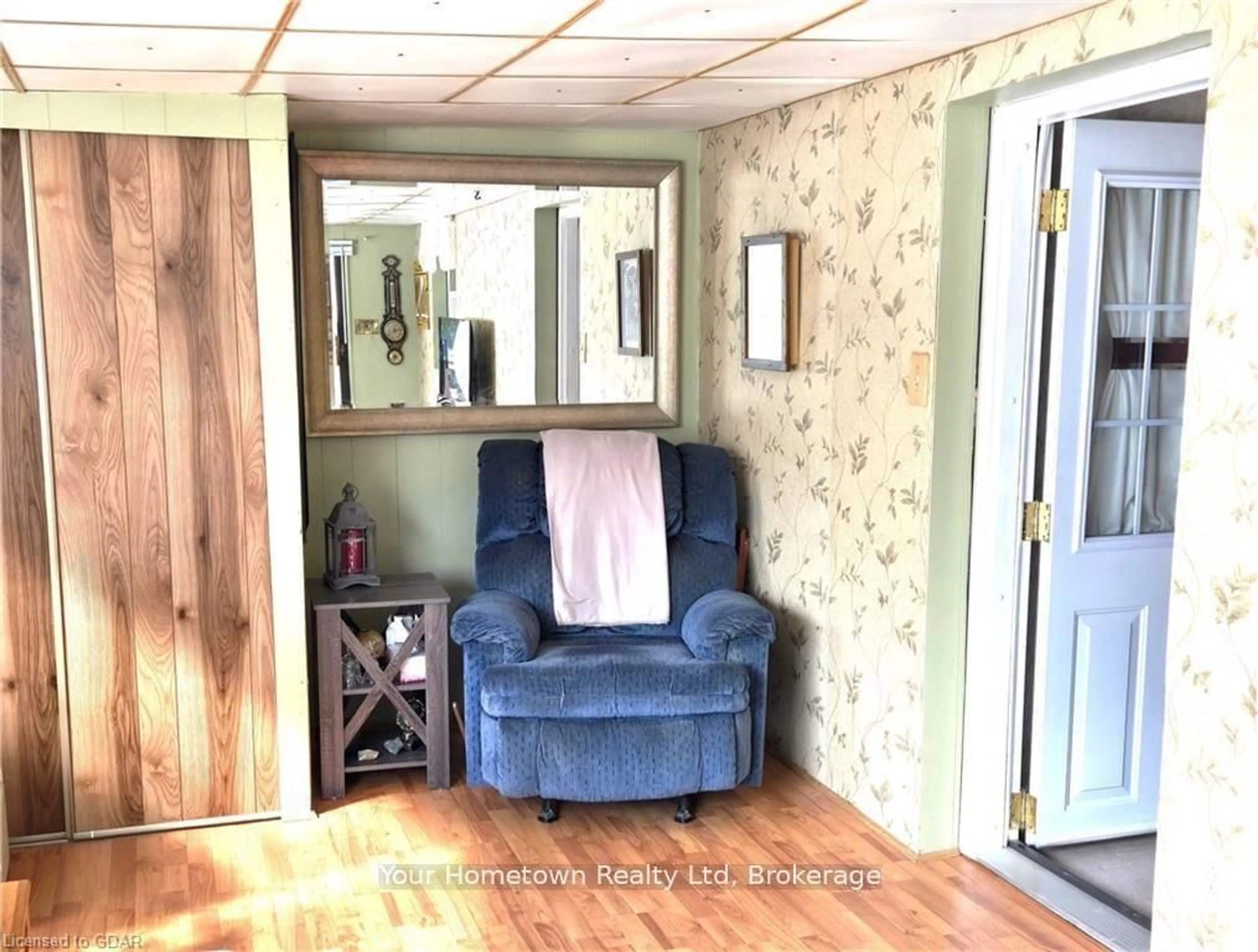 A pic of a room for 204 Beach Rd, Centre Wellington Ontario N1M 2W5