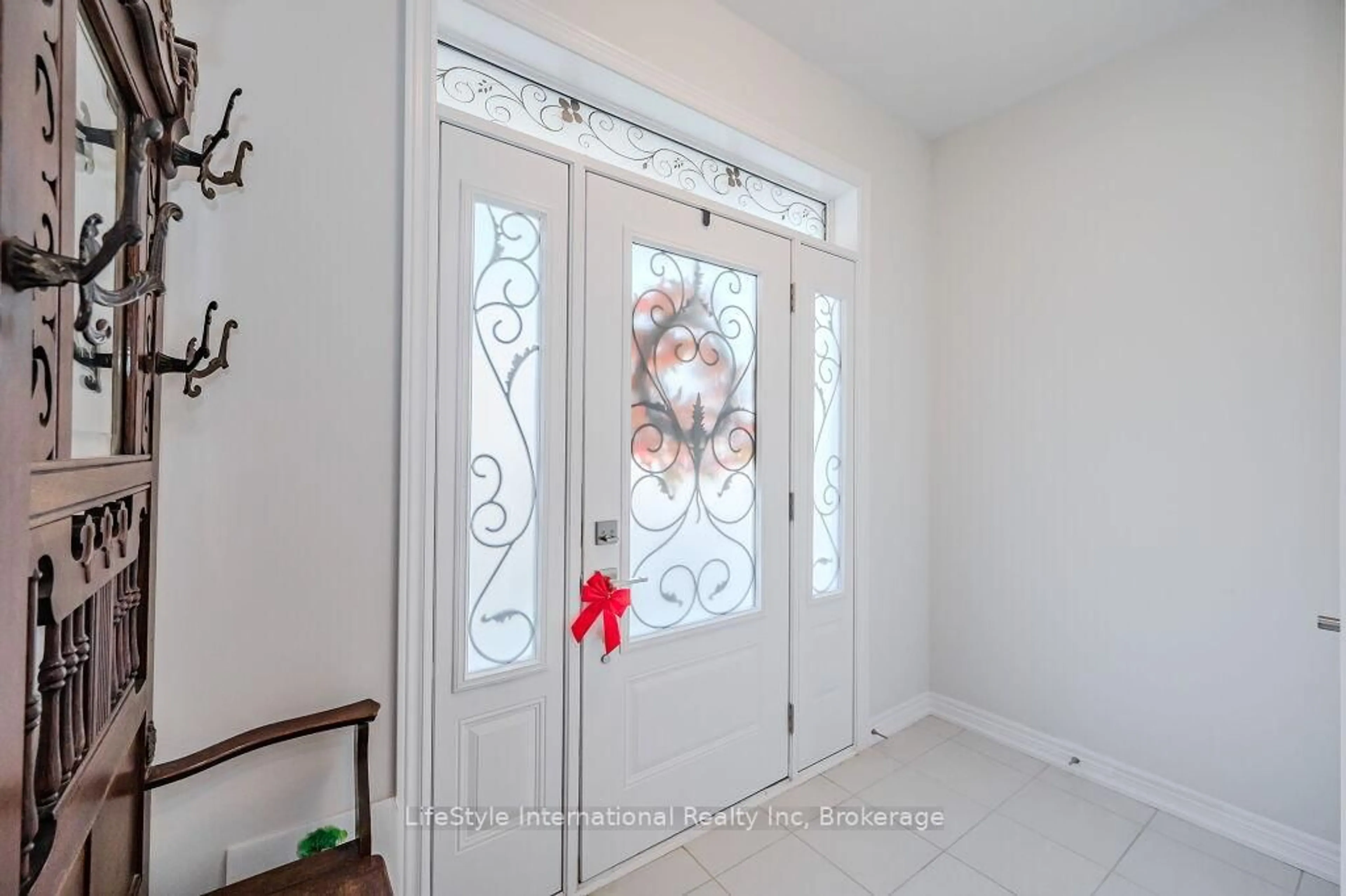 Indoor entryway for 55 Povey Rd, Centre Wellington Ontario N1M 2W3