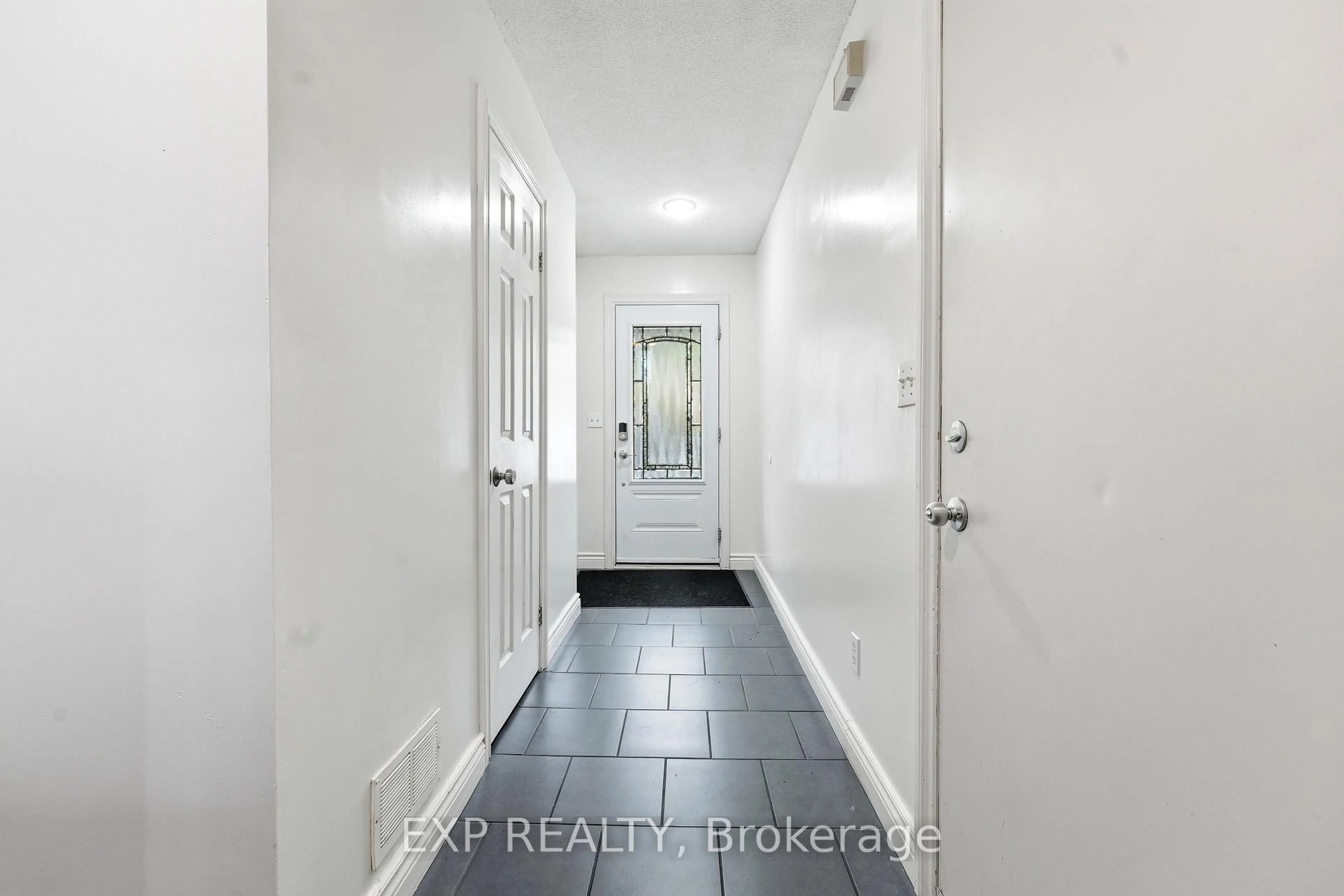 Indoor entryway for 9 Progress Ave #28, Belleville Ontario K8P 4Z3