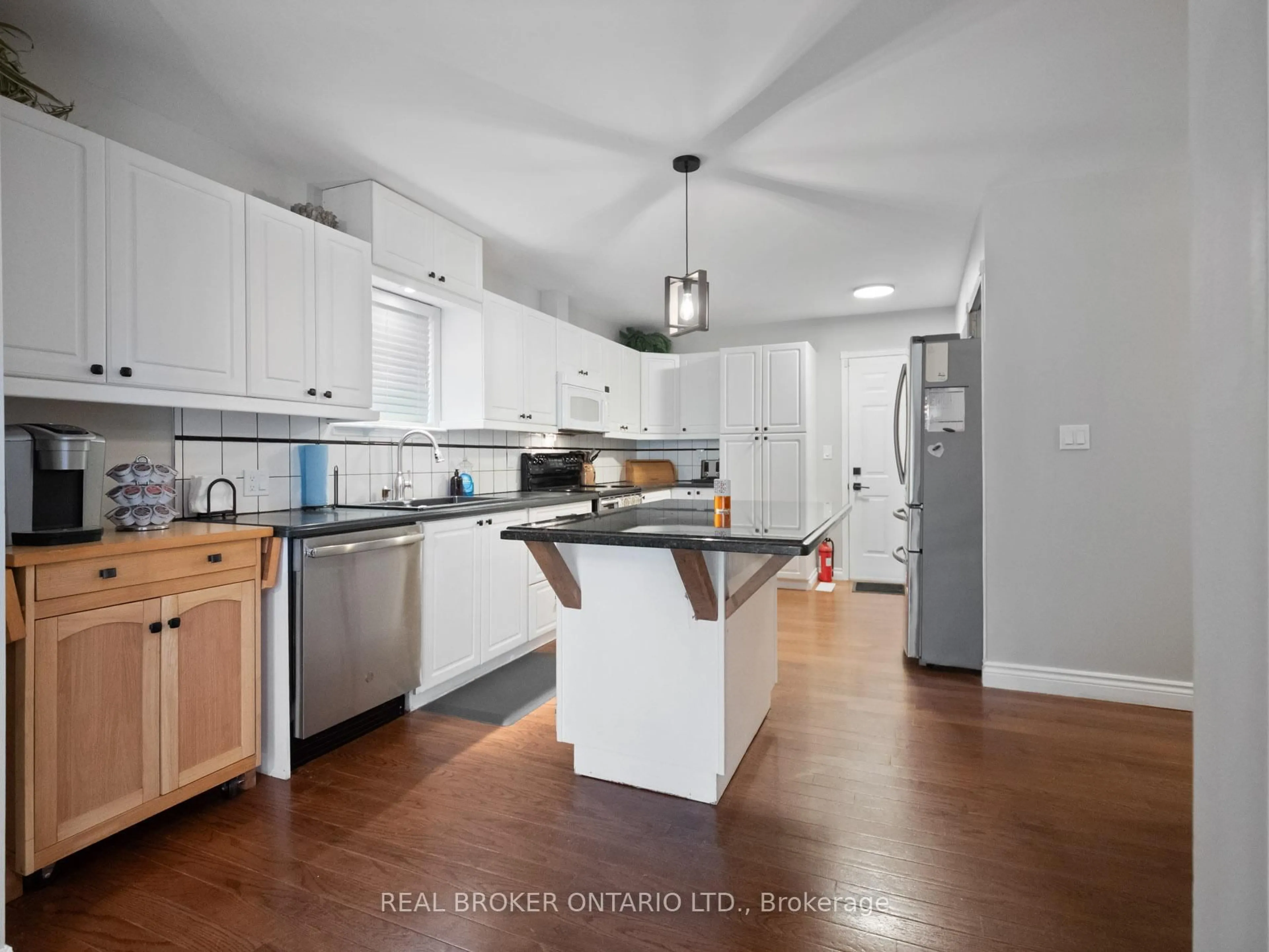 Open concept kitchen, unknown for 105 Calla Terr, Welland Ontario L3C 7C2