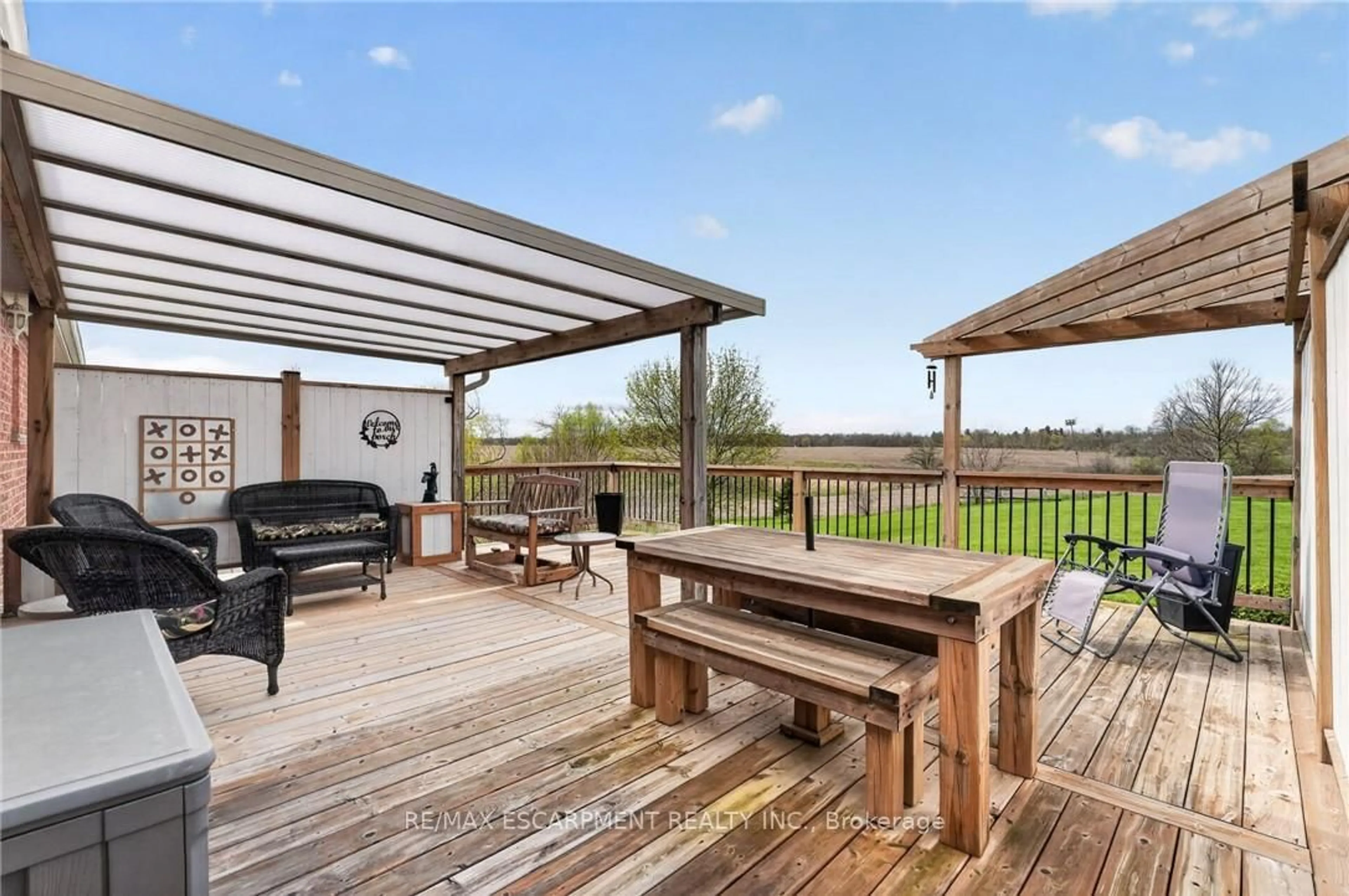 Patio, water/lake/river/ocean view for 8452 SOUTH CHIPPAWA Rd, West Lincoln Ontario N0A 1C0