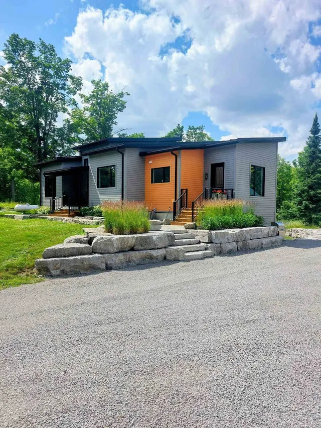 25 Fire Route 129, Trent Lakes 2