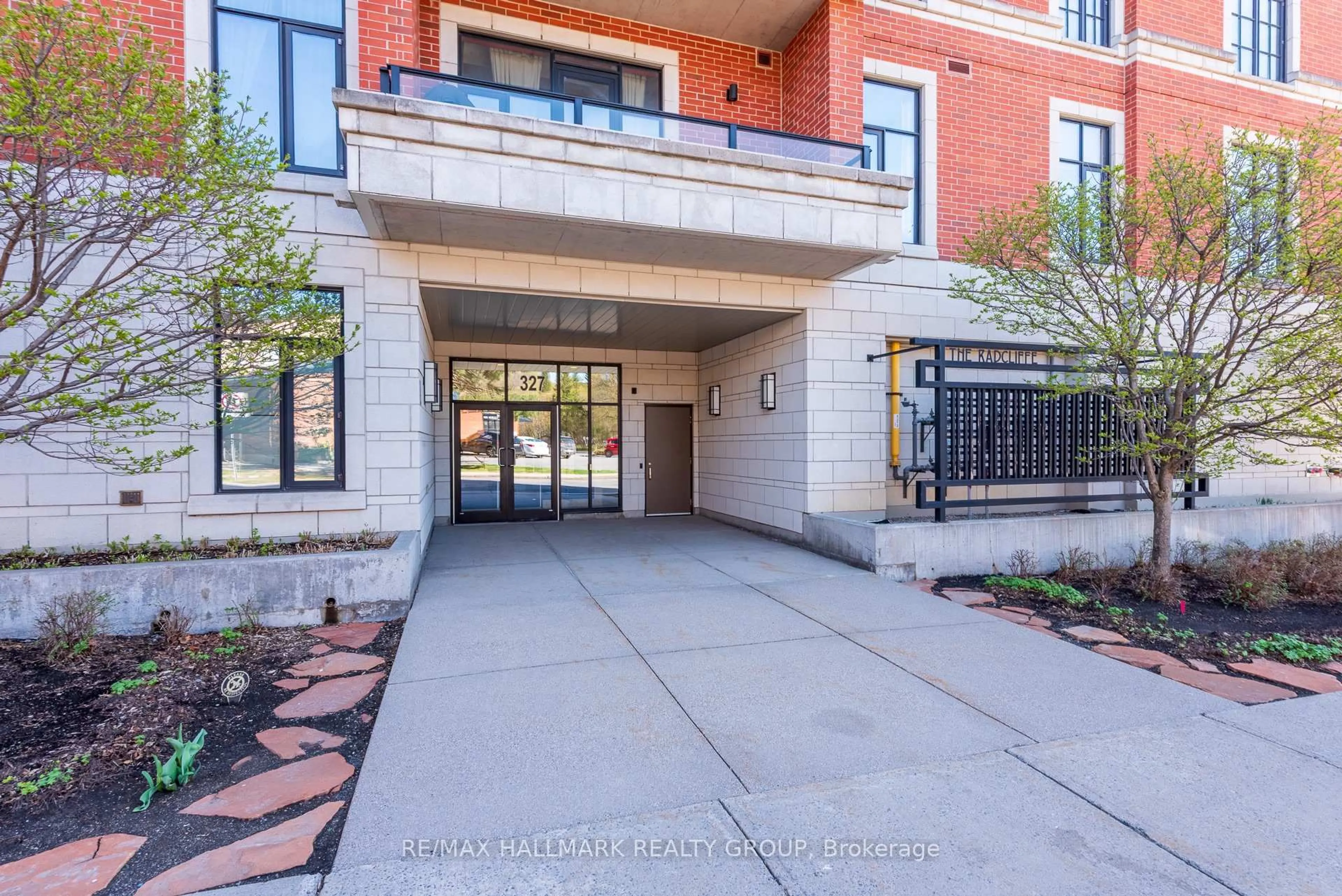 Unknown for 327 Breezehill Ave #701, Ottawa Ontario K1Y 1R6