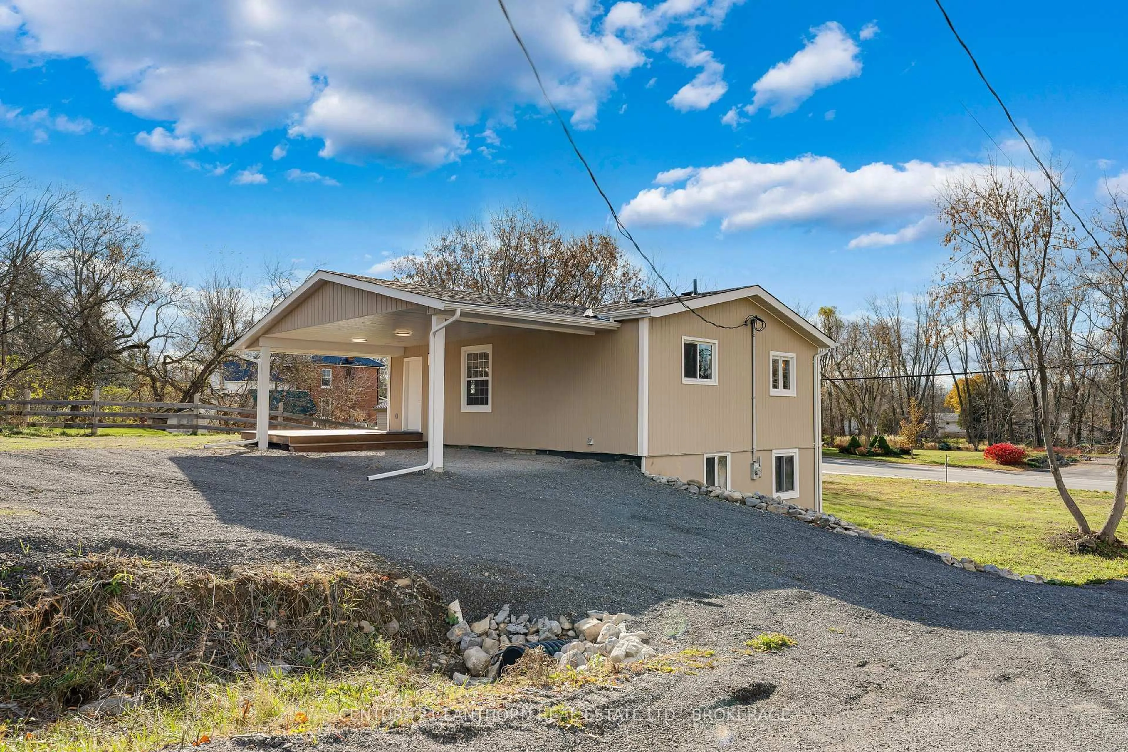A pic from outside/outdoor area/front of a property/back of a property/a pic from drone, unknown for 6682 Wheeler St, Tamworth Ontario K0K 3G0
