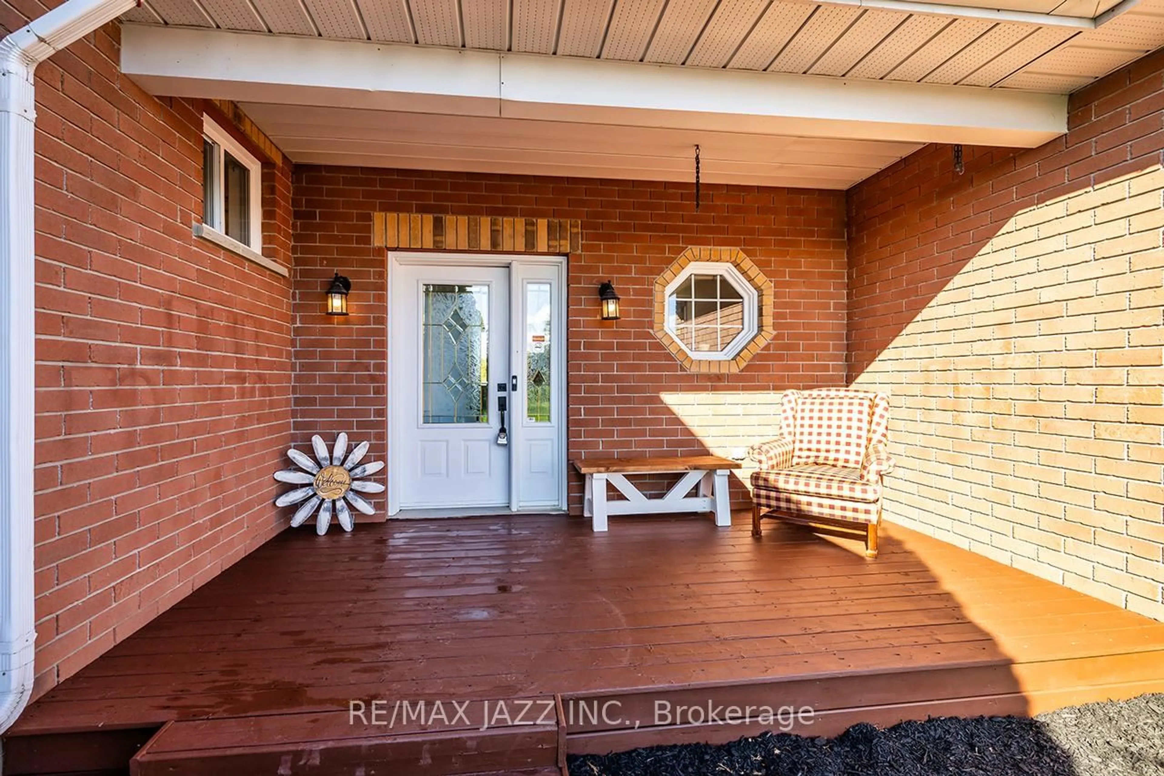 Indoor entryway for 3 Royal Oak Rd, Kawartha Lakes Ontario K0M 2J0