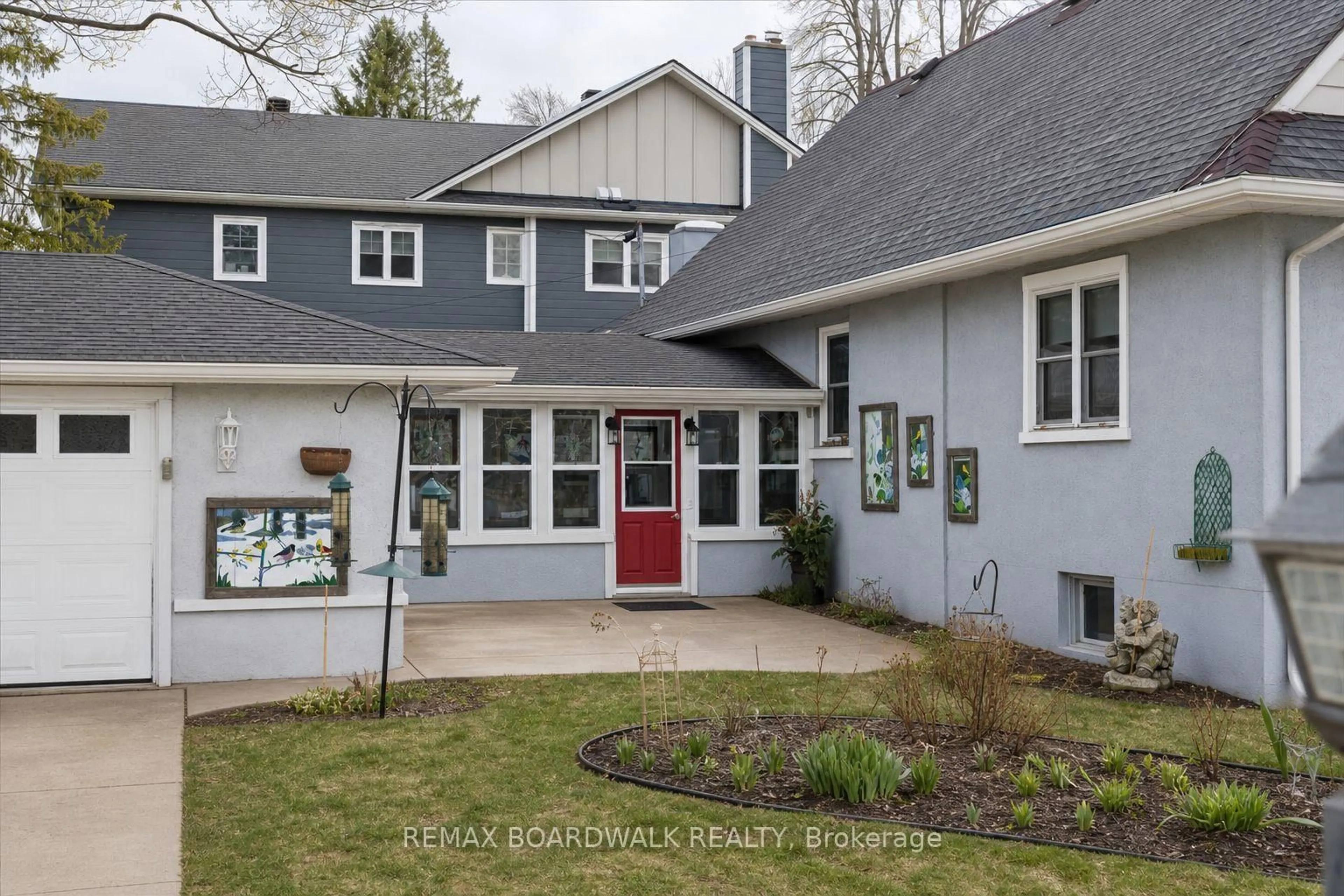 Unknown for 961 Kingsmere Ave, Ottawa Ontario K2A 3K3