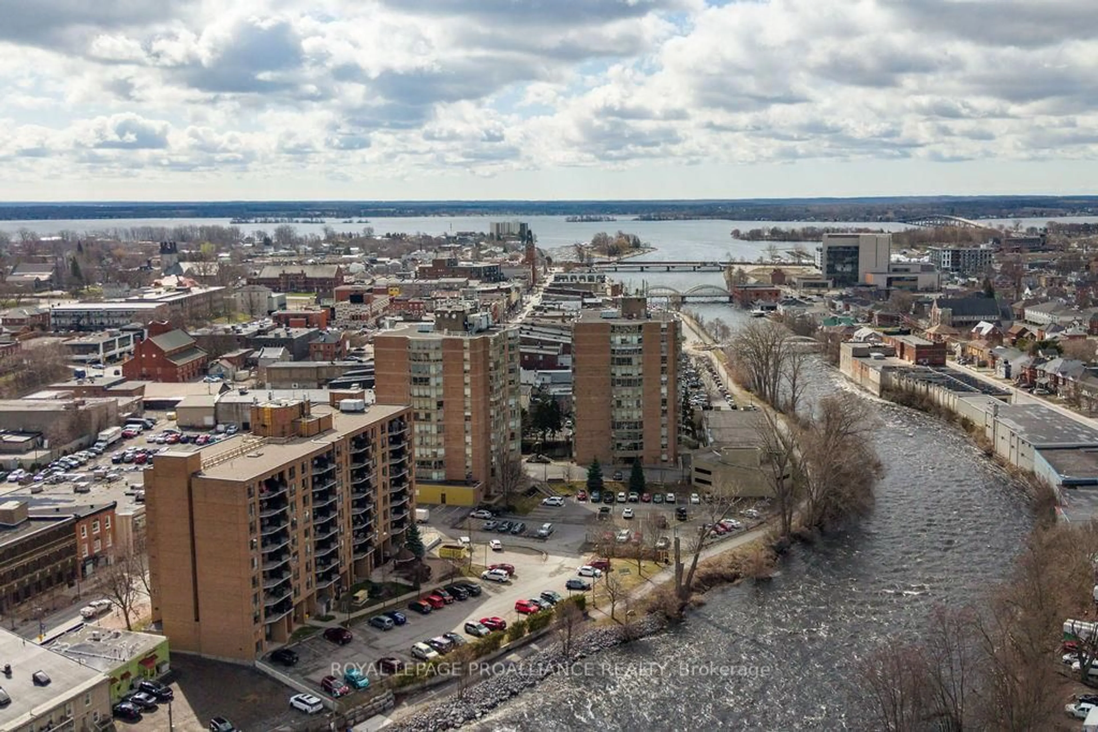 A pic from outside/outdoor area/front of a property/back of a property/a pic from drone, water/lake/river/ocean view for 344 Front St St #806, Belleville Ontario K8N 5M4