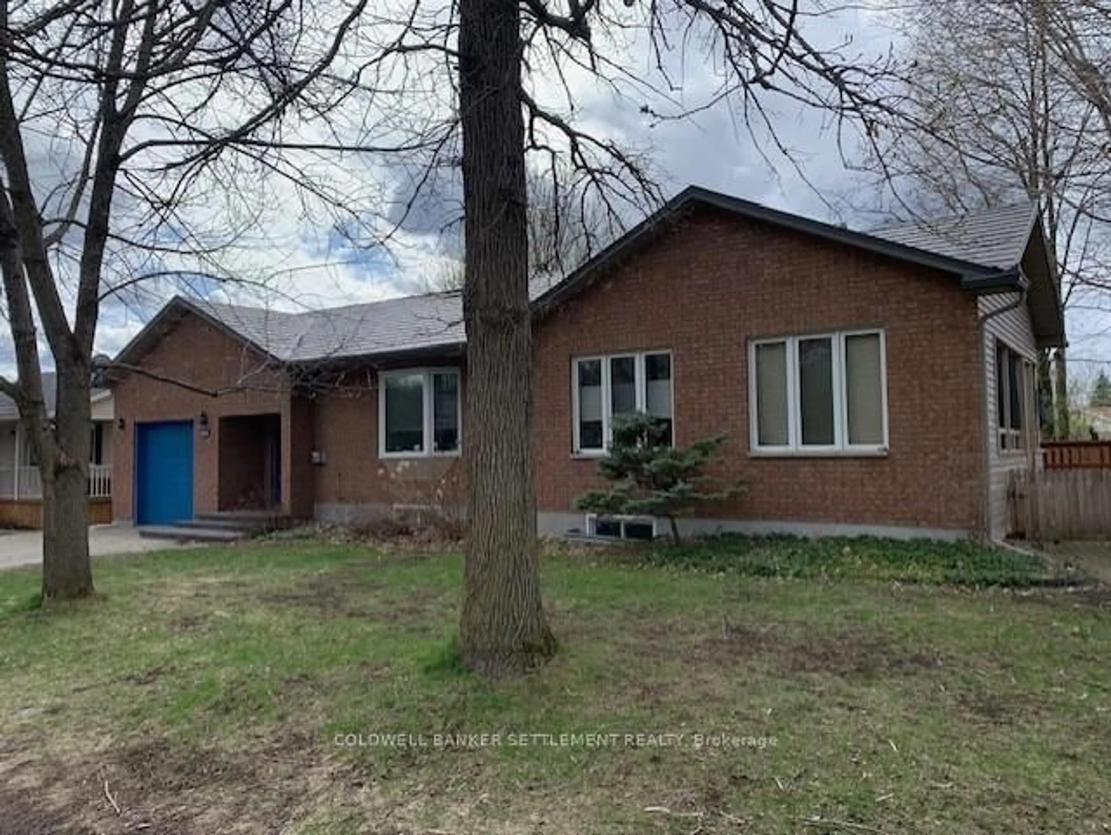 Home with brick exterior material, street for 136 Charlotte St St, Merrickville-Wolford Ontario K0G 1N0