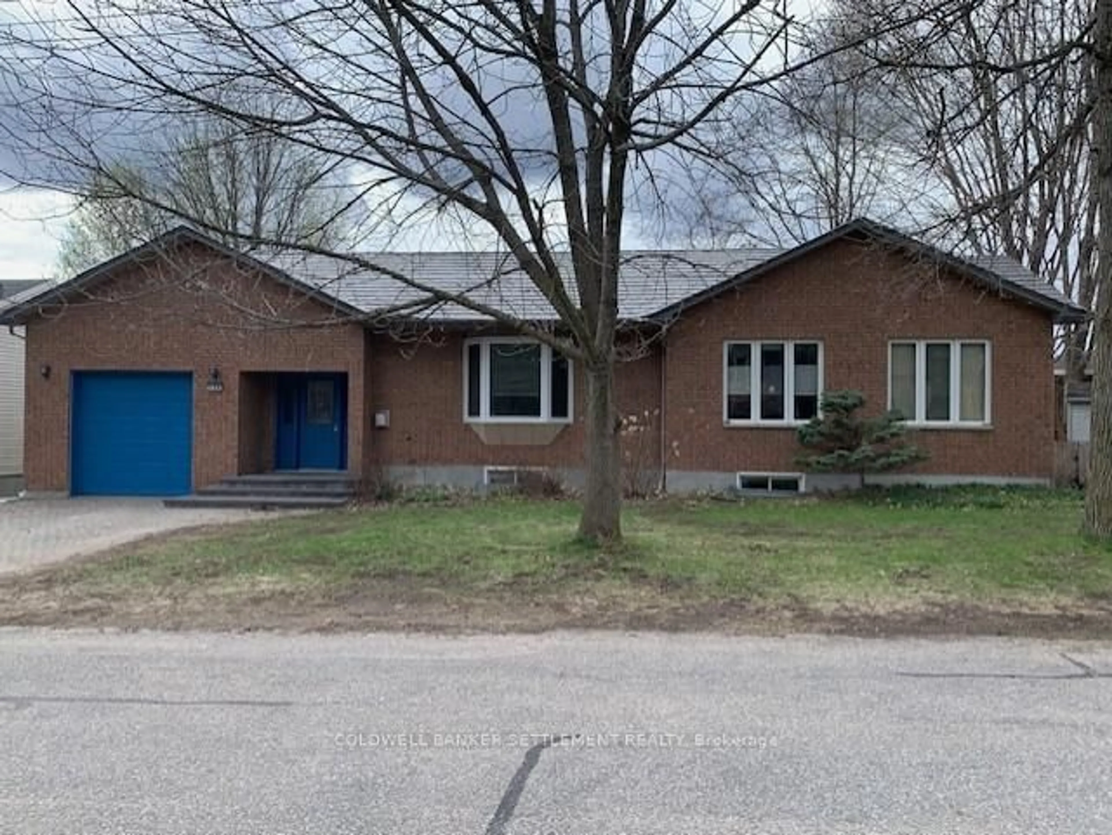 Home with brick exterior material, street for 136 Charlotte St St, Merrickville-Wolford Ontario K0G 1N0