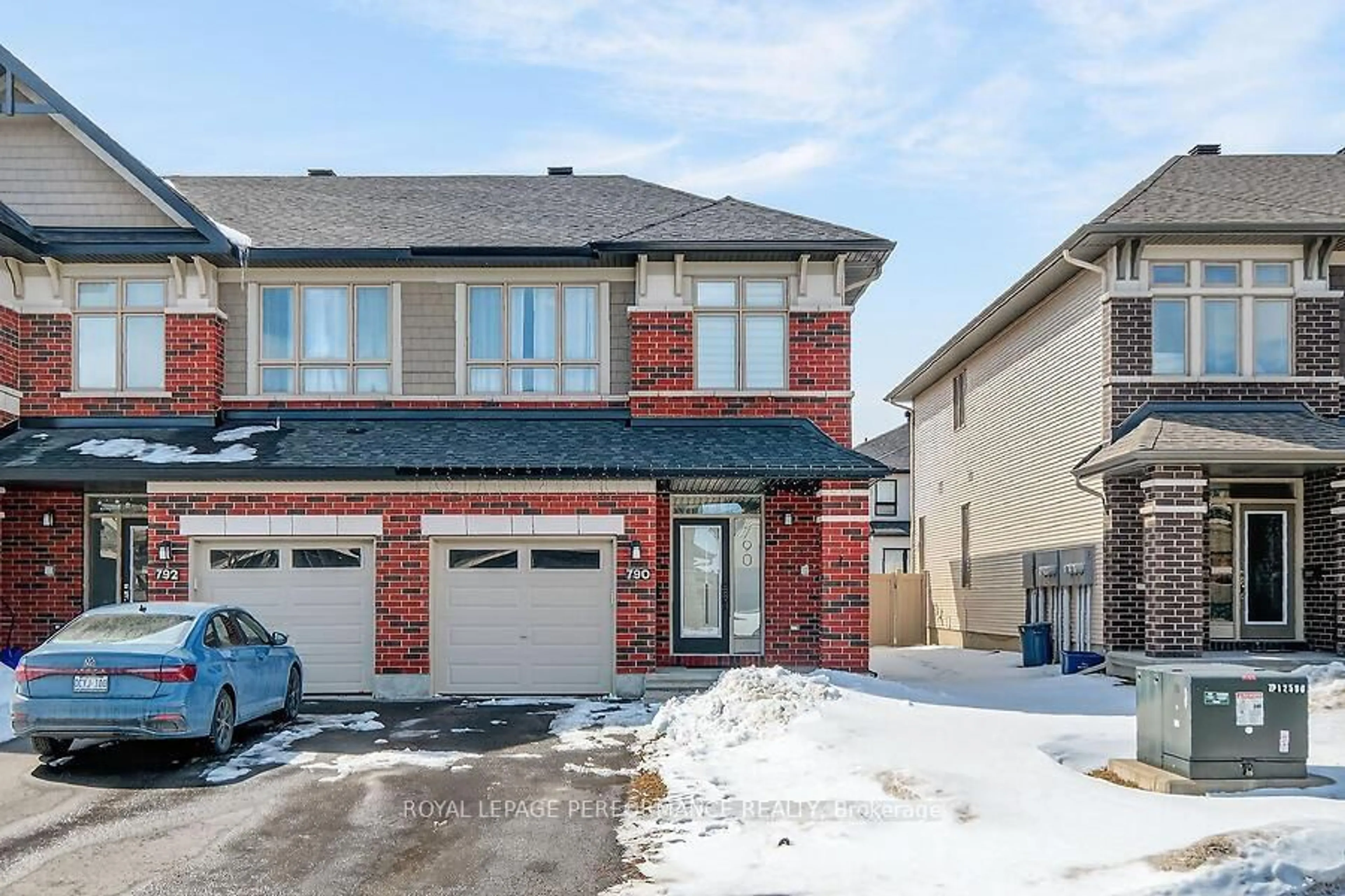 Home with brick exterior material, street for 790 Cairn Cres Cres, Ottawa Ontario K1W 0P7