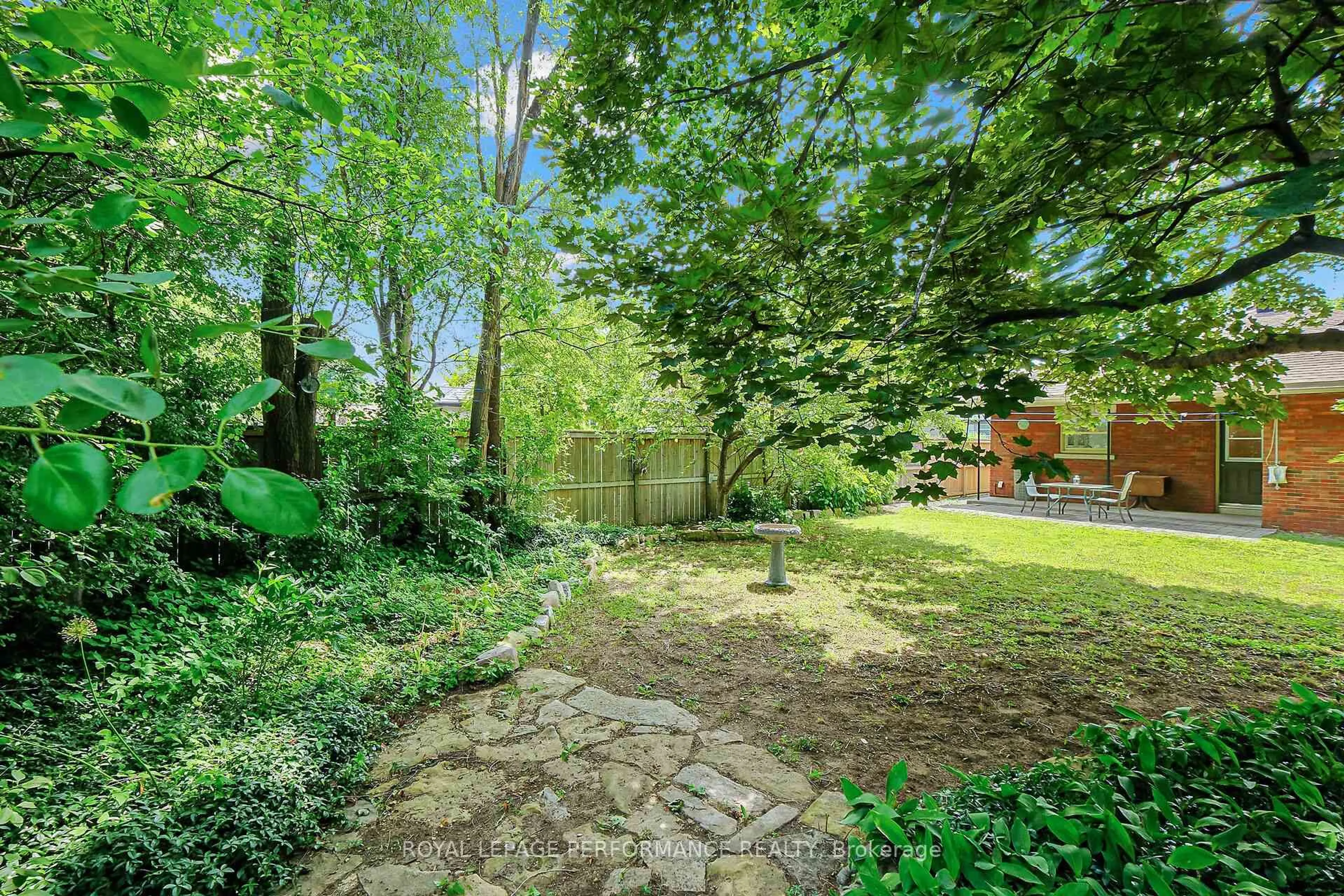 Patio, forest/trees view for 181 Northwestern Ave, Ottawa Ontario K1Y 0M1