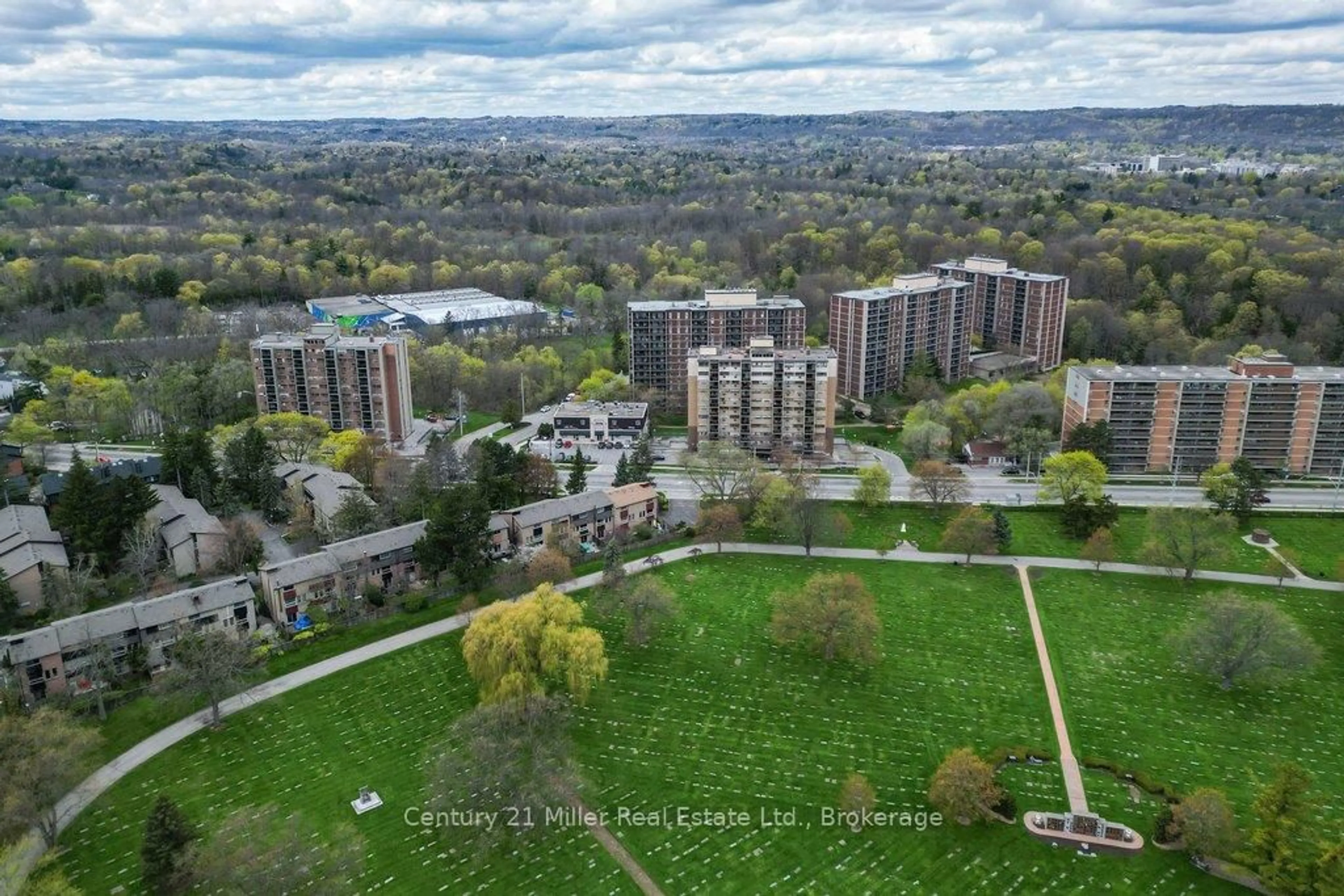 A pic from outside/outdoor area/front of a property/back of a property/a pic from drone, unknown for 1950 Main St #1108, Hamilton Ontario L8S 4M9