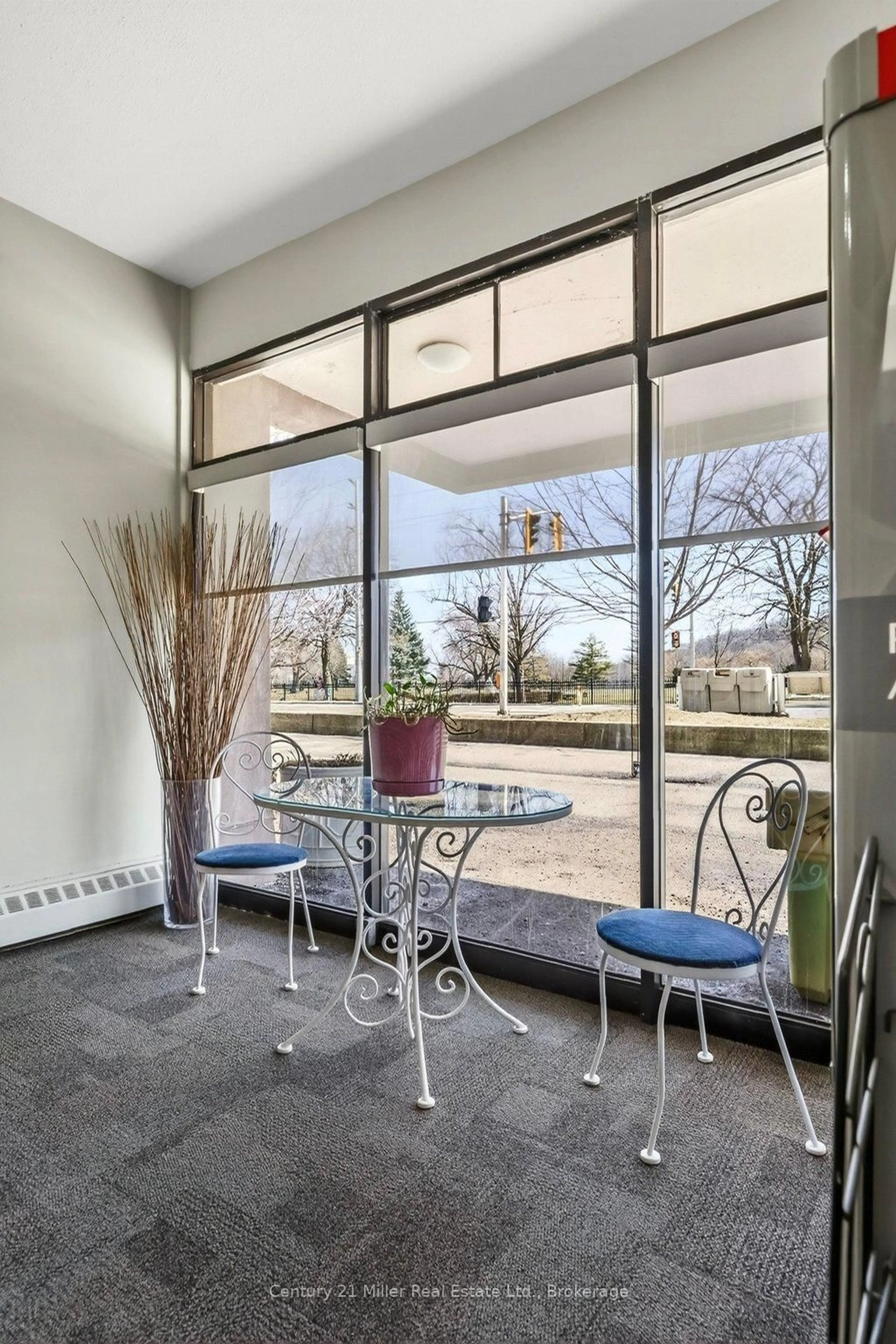Unknown for 1950 Main St #1108, Hamilton Ontario L8S 4M9
