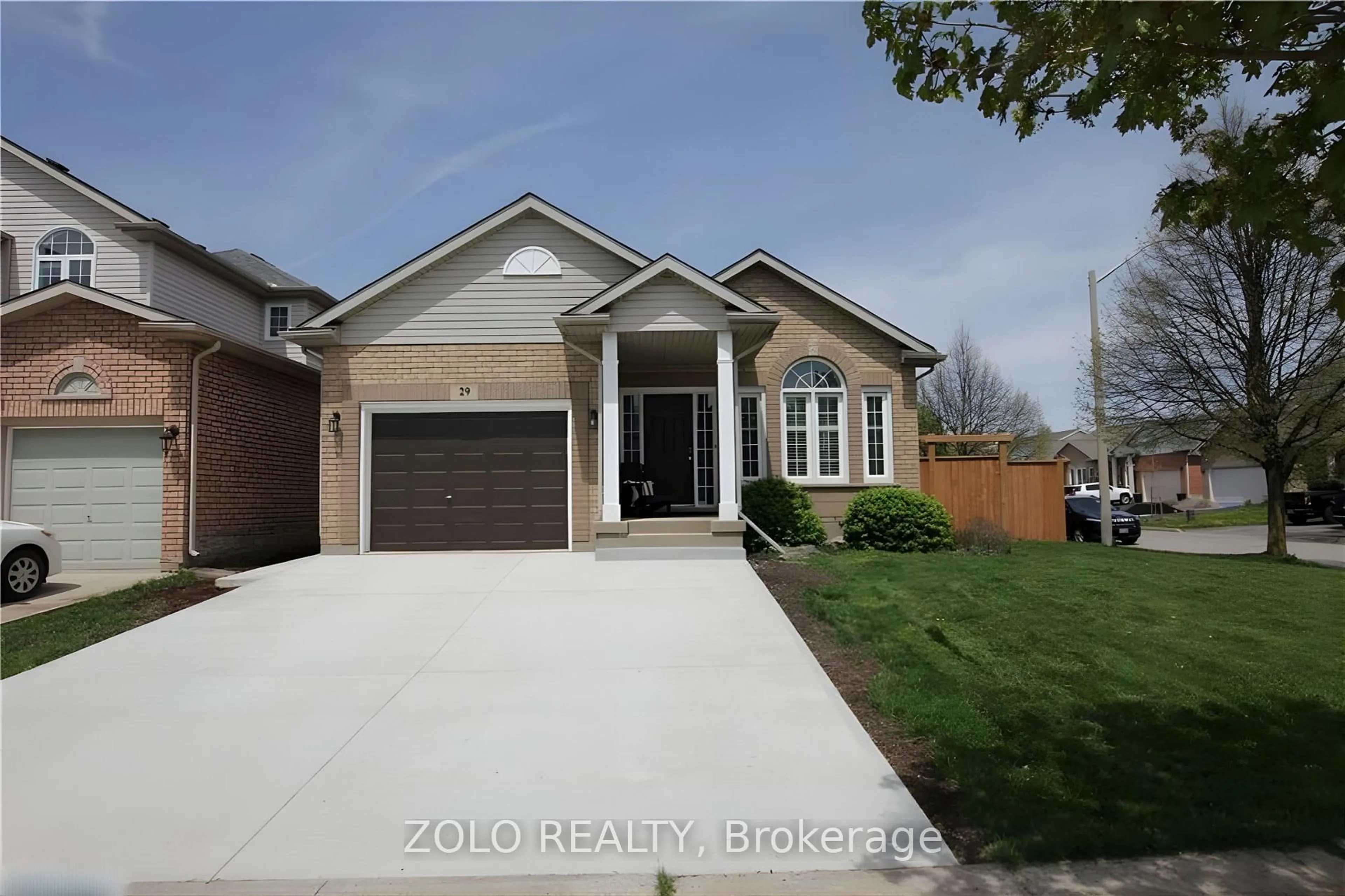Home with brick exterior material, street for 29 Summers Dr, Thorold Ontario L2V 5C4