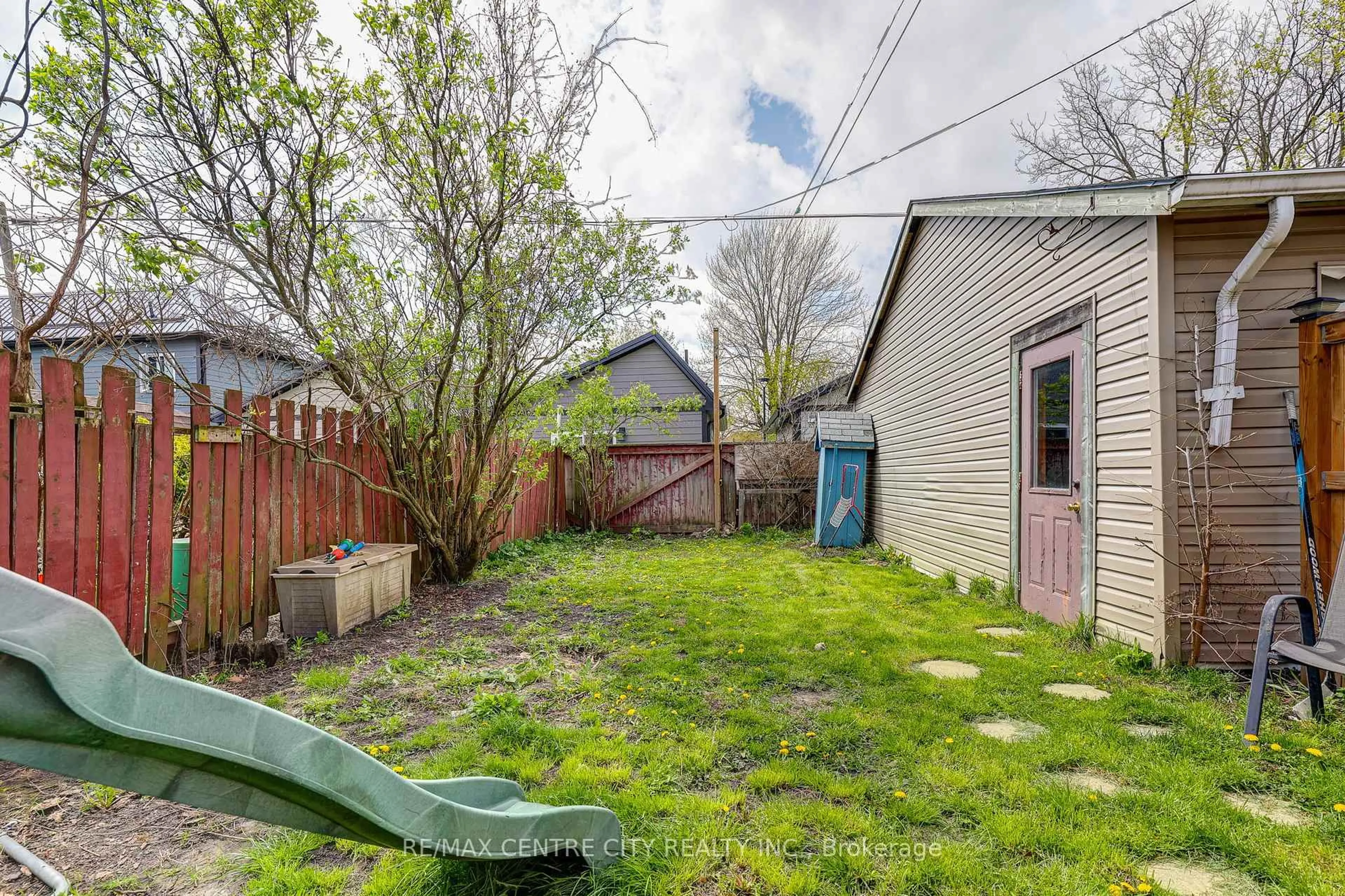 Unknown for 88 Flora St, St. Thomas Ontario N5P 2X6