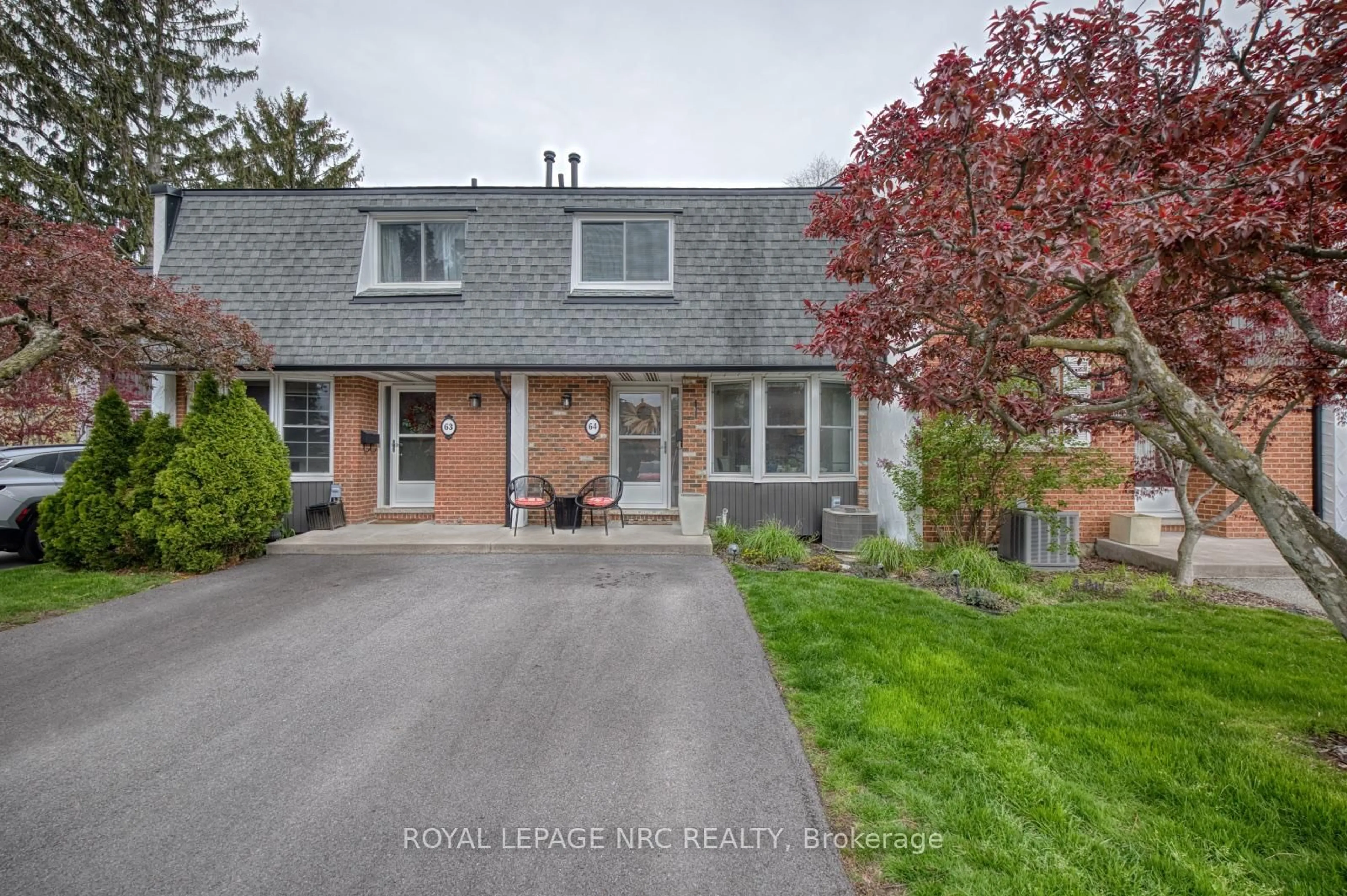 A pic from outside/outdoor area/front of a property/back of a property/a pic from drone, street for 77 Linwell Rd #64, St. Catharines Ontario L2N 6R1