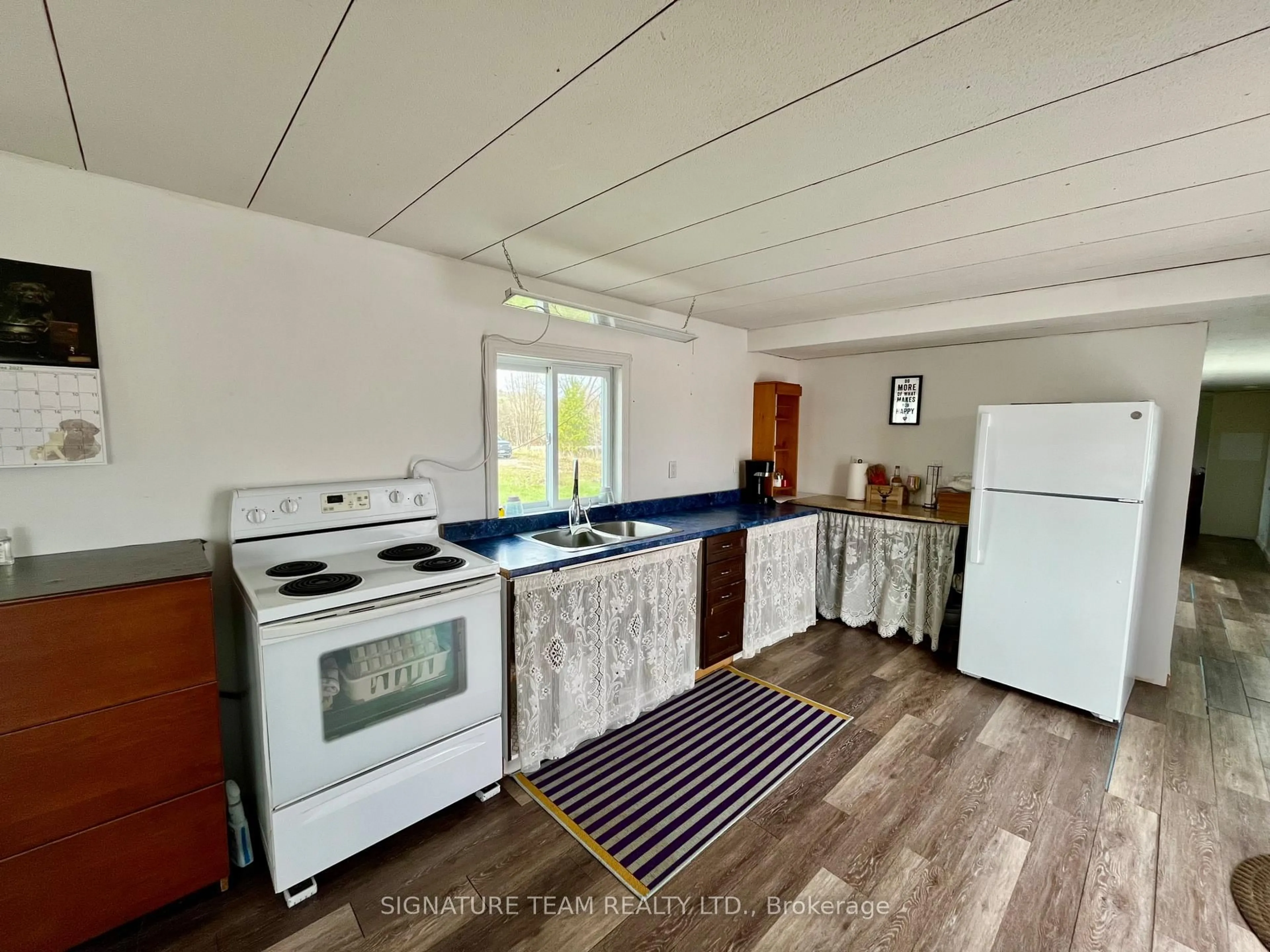 Standard kitchen, unknown for 3092 Scotch Bush Rd, Douglas Ontario K0J 1S0