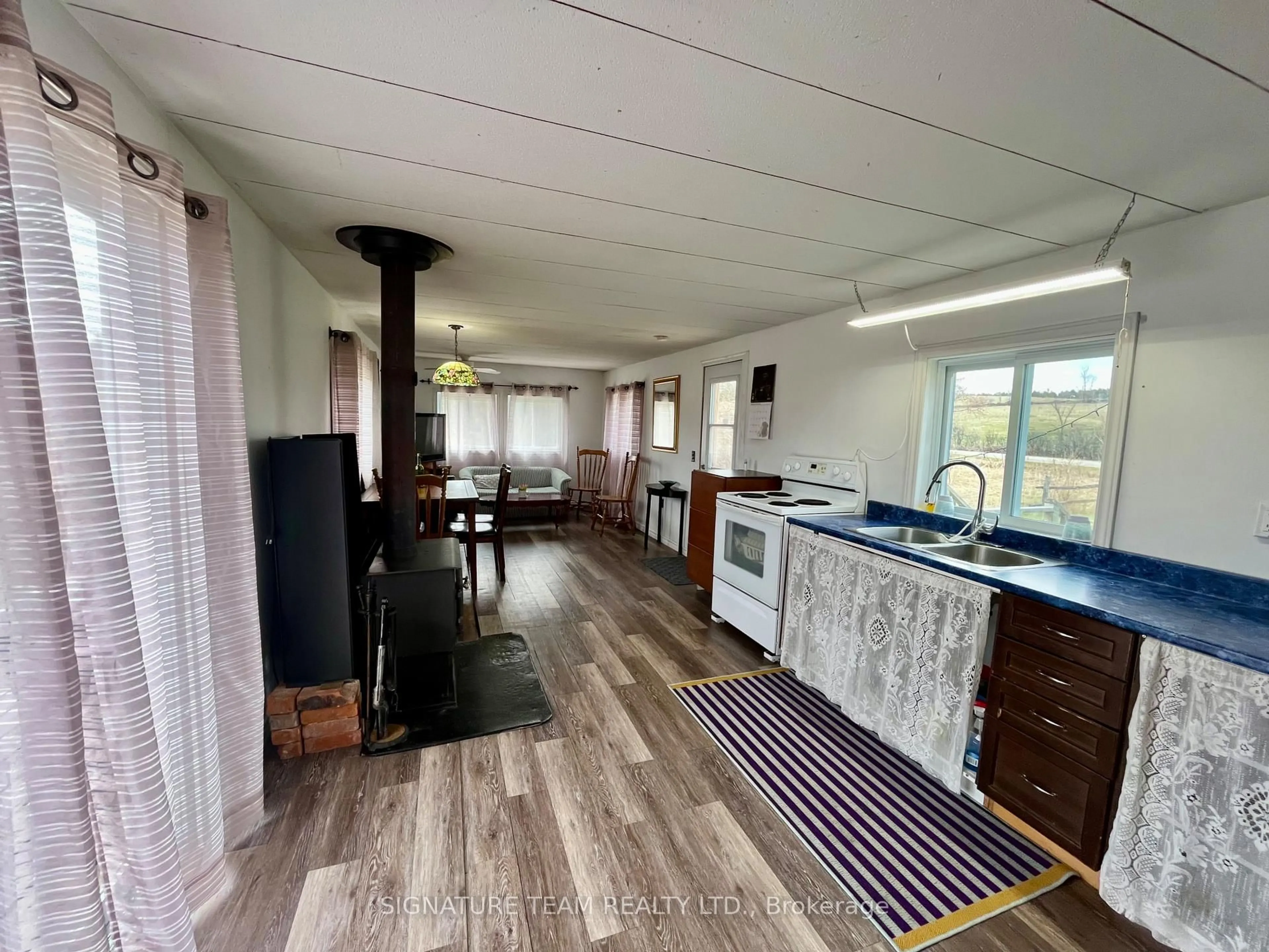 Open concept kitchen, unknown for 3092 Scotch Bush Rd, Douglas Ontario K0J 1S0