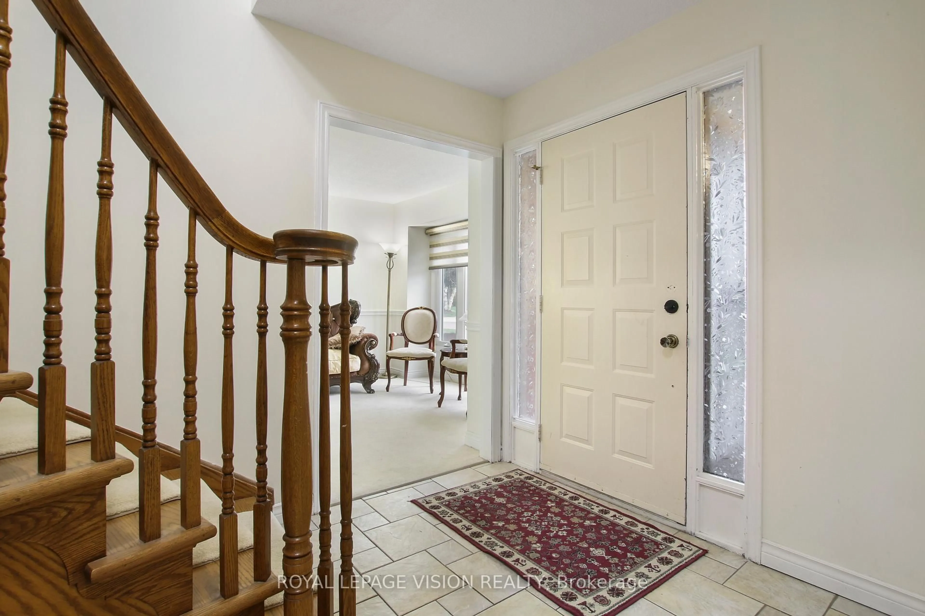Indoor entryway for 123 Chesham Ave, London North Ontario N6G 3V2