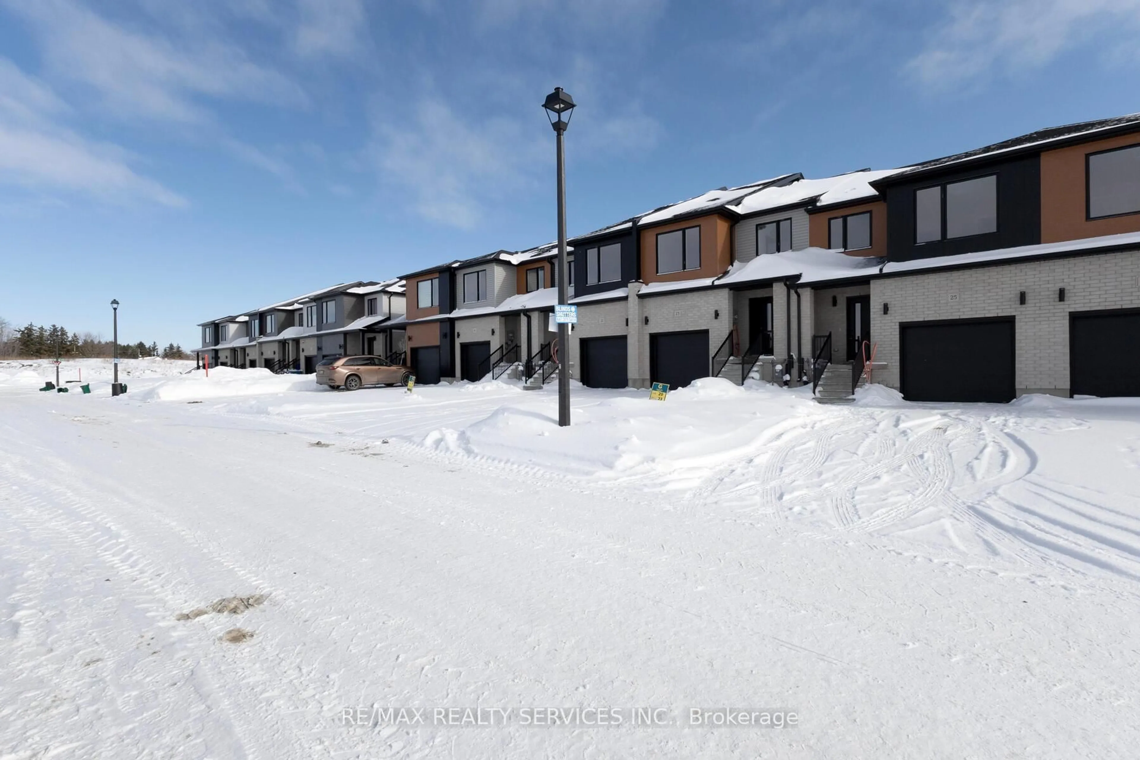 Unknown for 25 Becker St, Stratford Ontario N5A 0L2