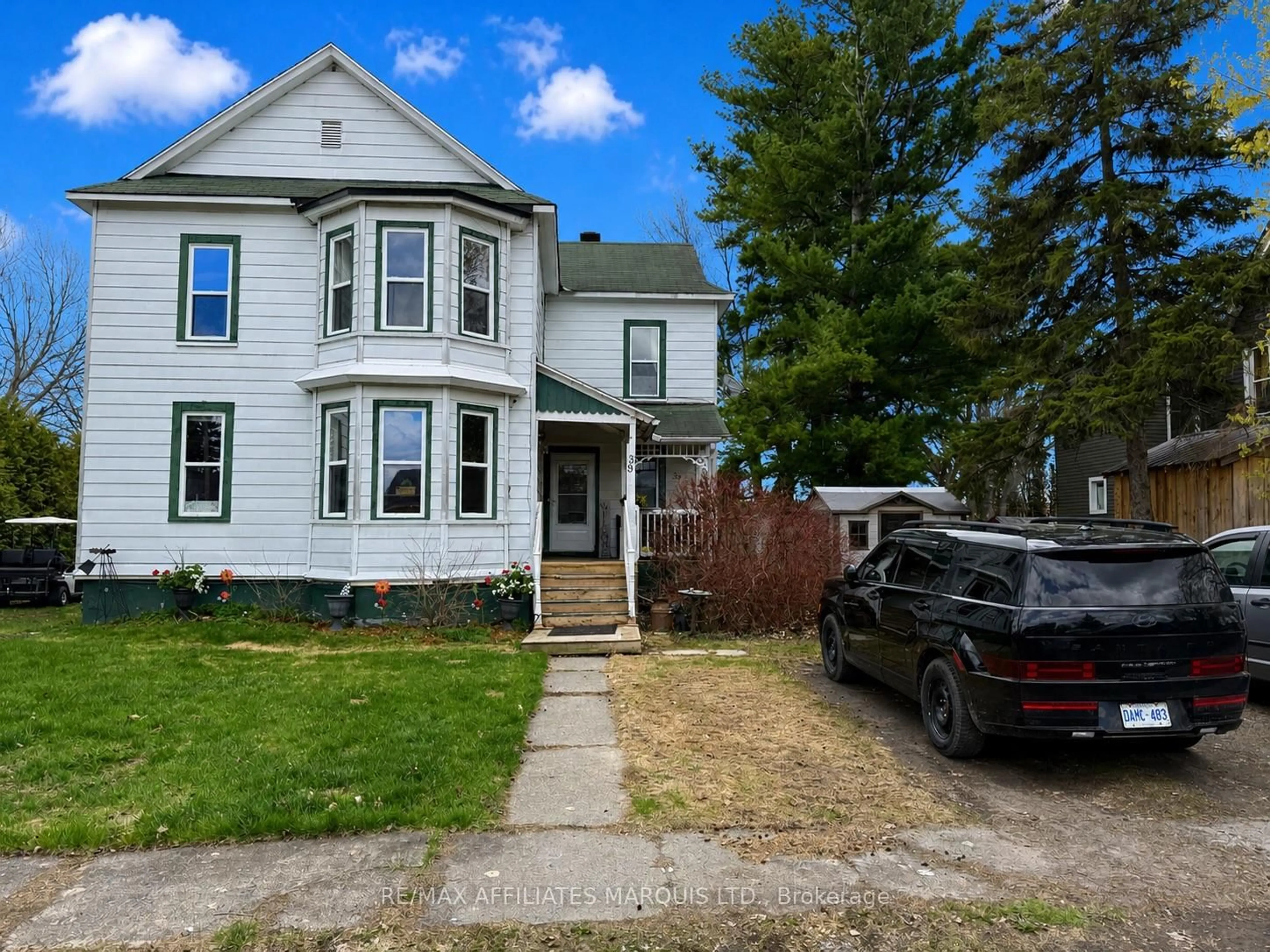 A pic from outside/outdoor area/front of a property/back of a property/a pic from drone, street for 39 Church Ave, South Dundas Ontario K0E 1K0