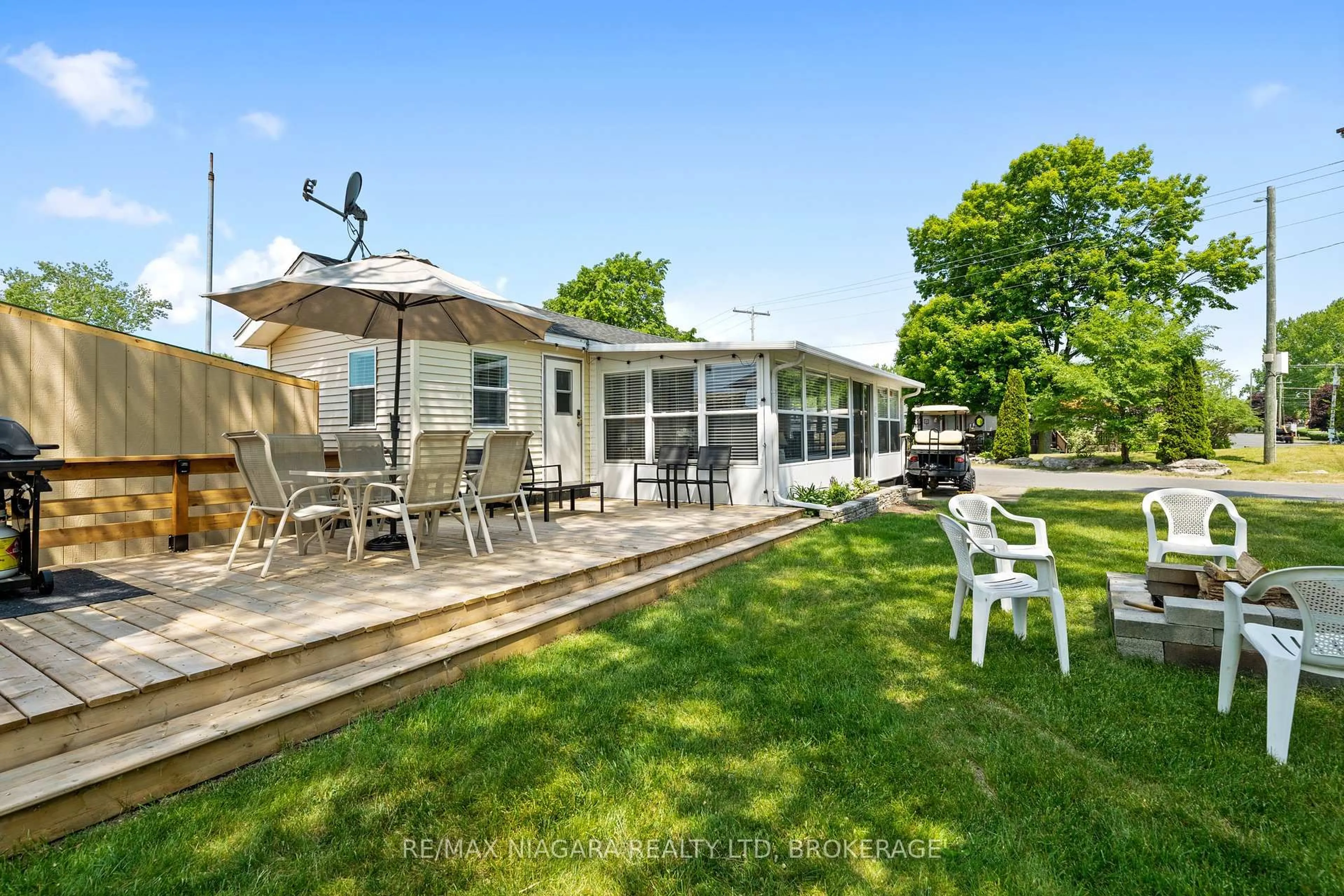 Patio, water/lake/river/ocean view for 28 Mariner Cres, Port Colborne Ontario L0S 1R0