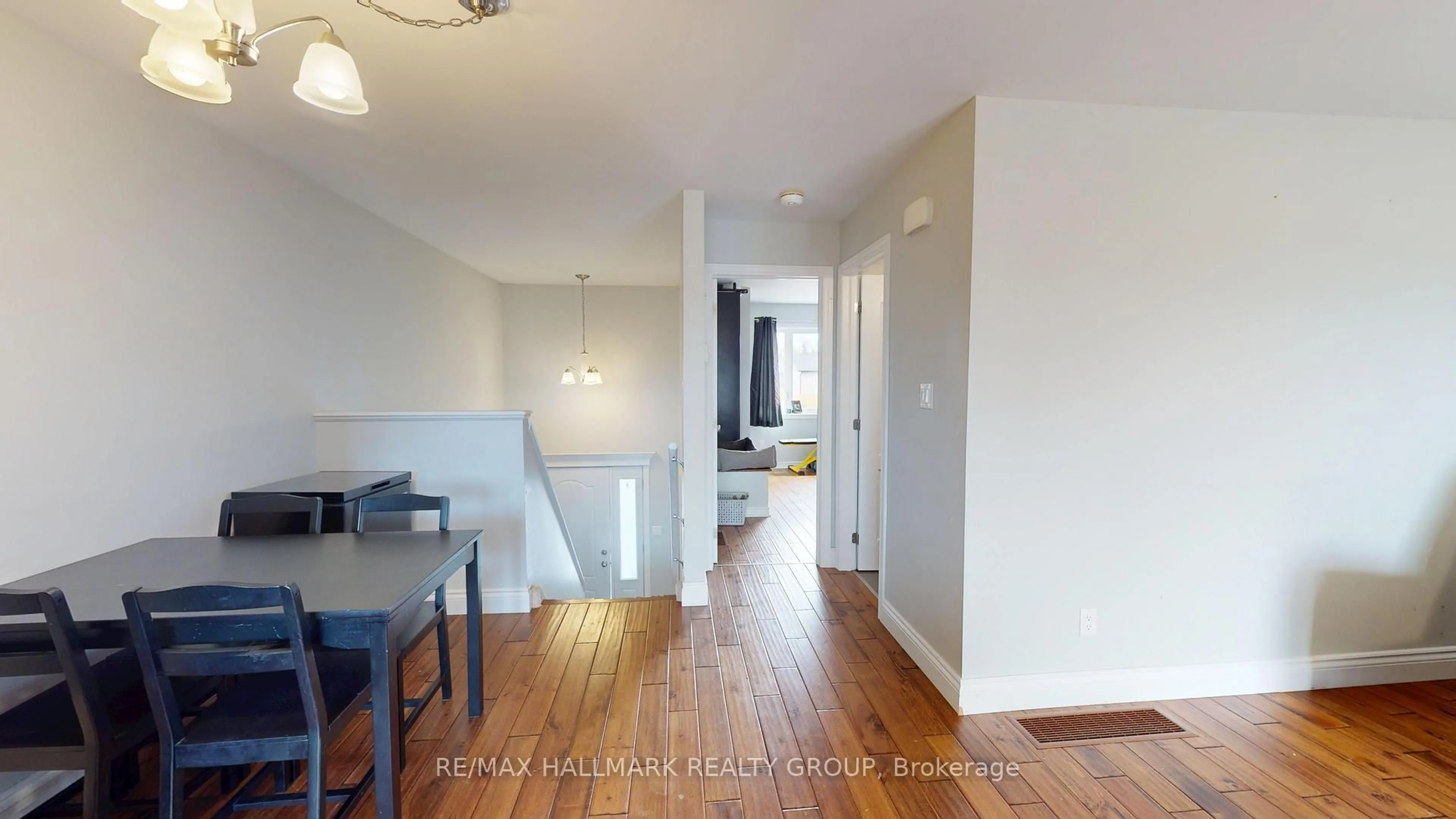 A pic of a room for 18 William Thomas Dr, Petawawa Ontario K8H 0C3