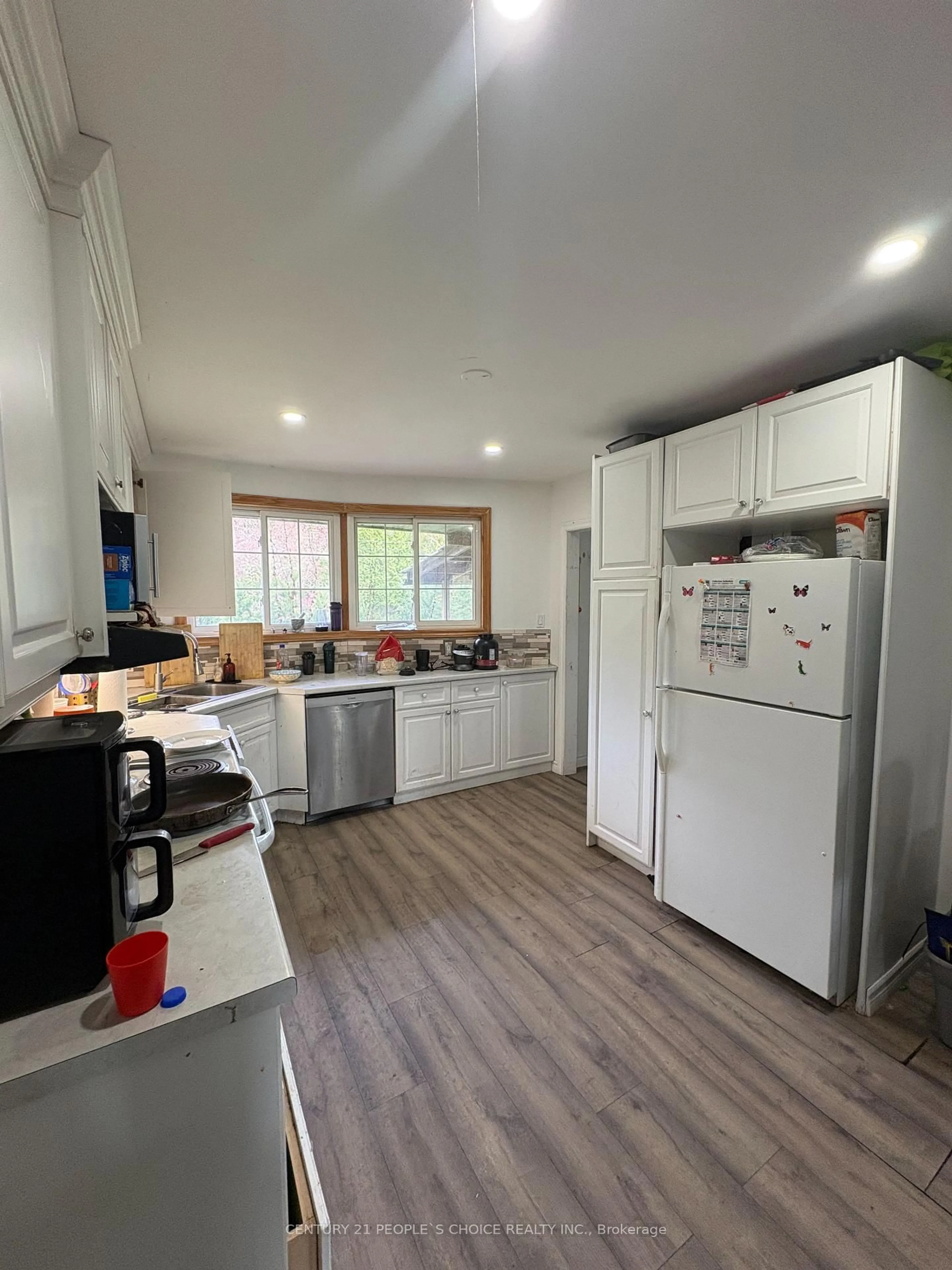 Open concept kitchen, unknown for 1423 Webster St, London East Ontario N5V 3R1