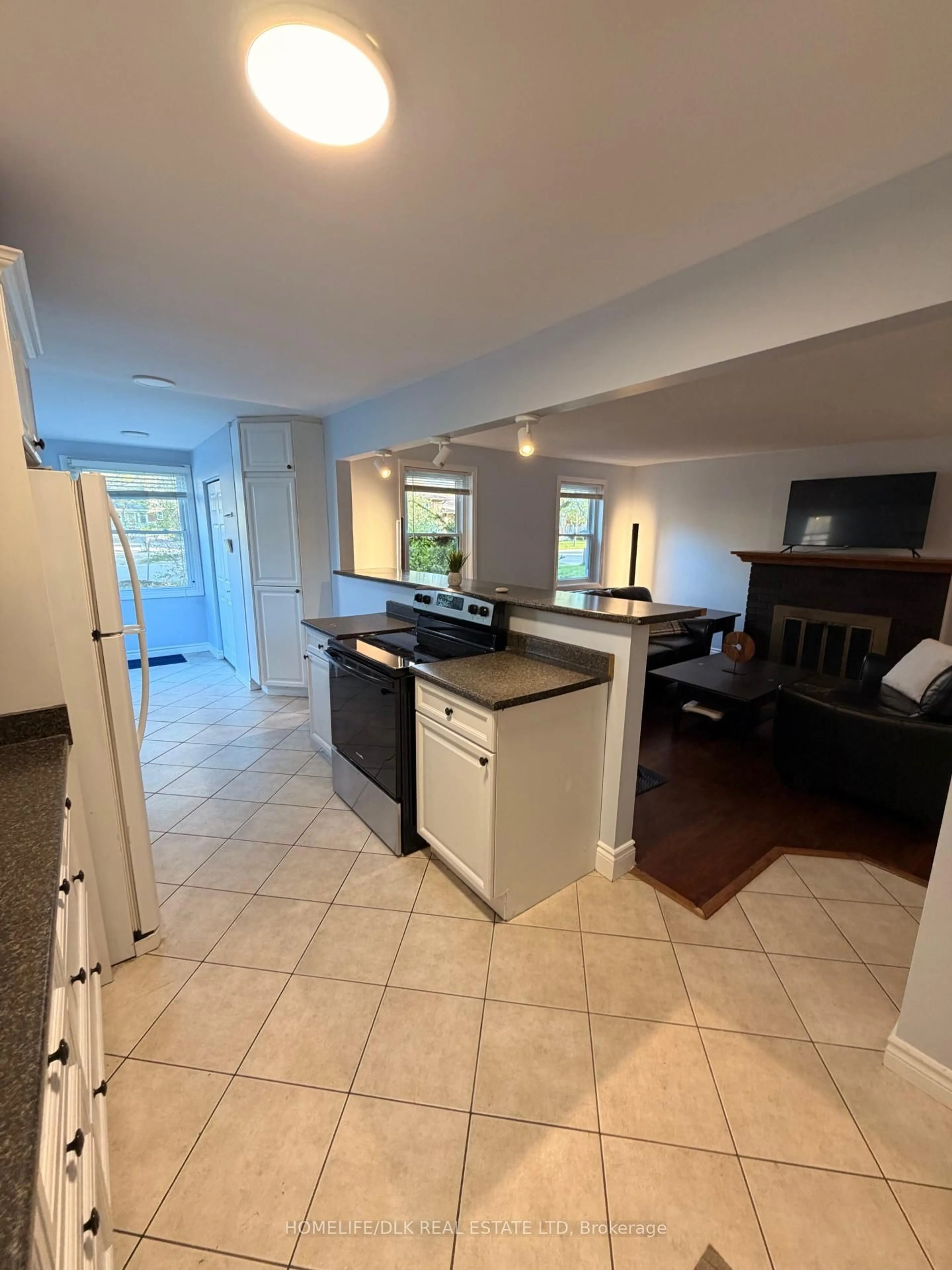 Open concept kitchen, ceramic/tile floor for 644 Grosvenor St, London East Ontario N5Y 3T4