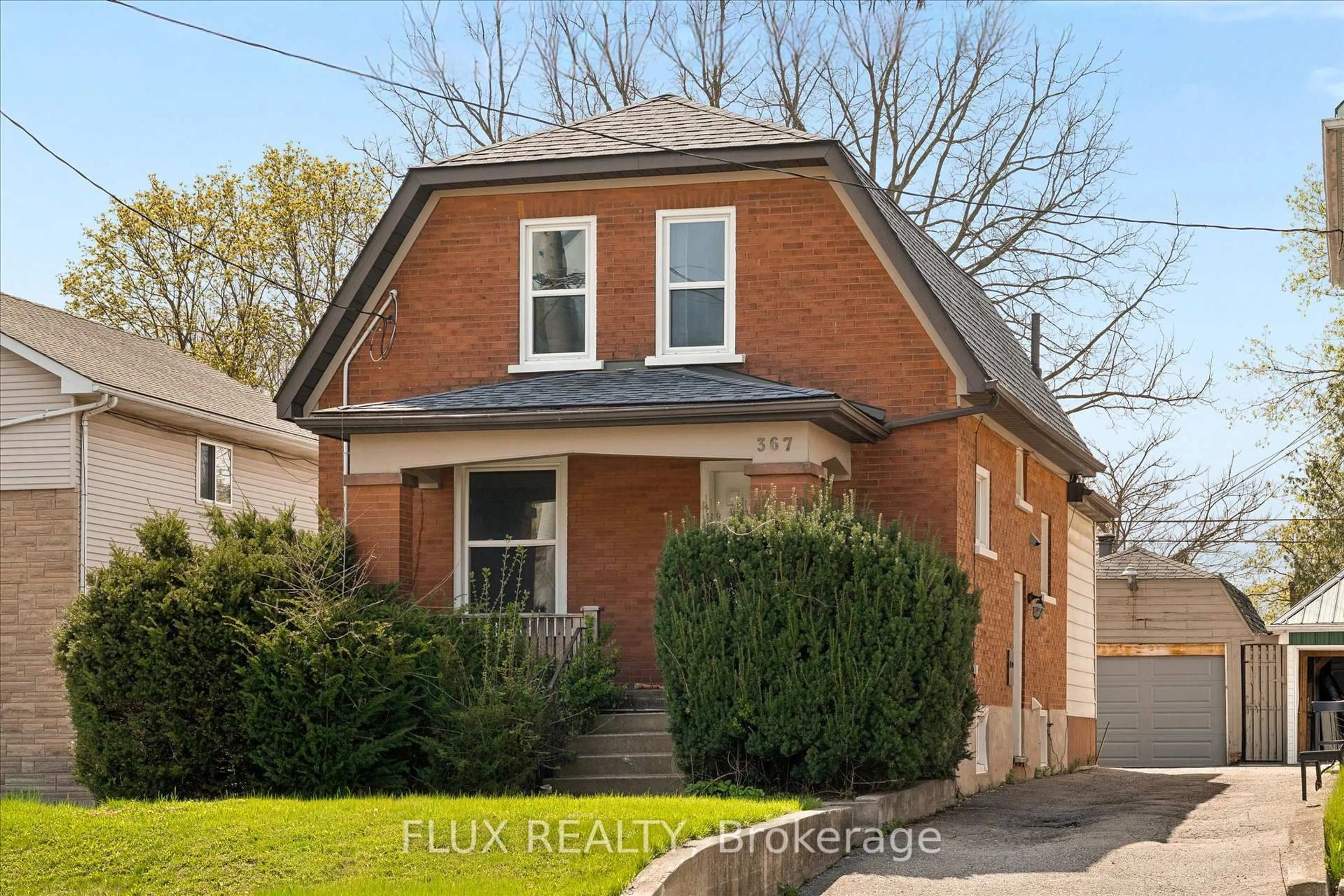 Home with brick exterior material, street for 367 Victoria St, Kitchener Ontario N2M 3A4