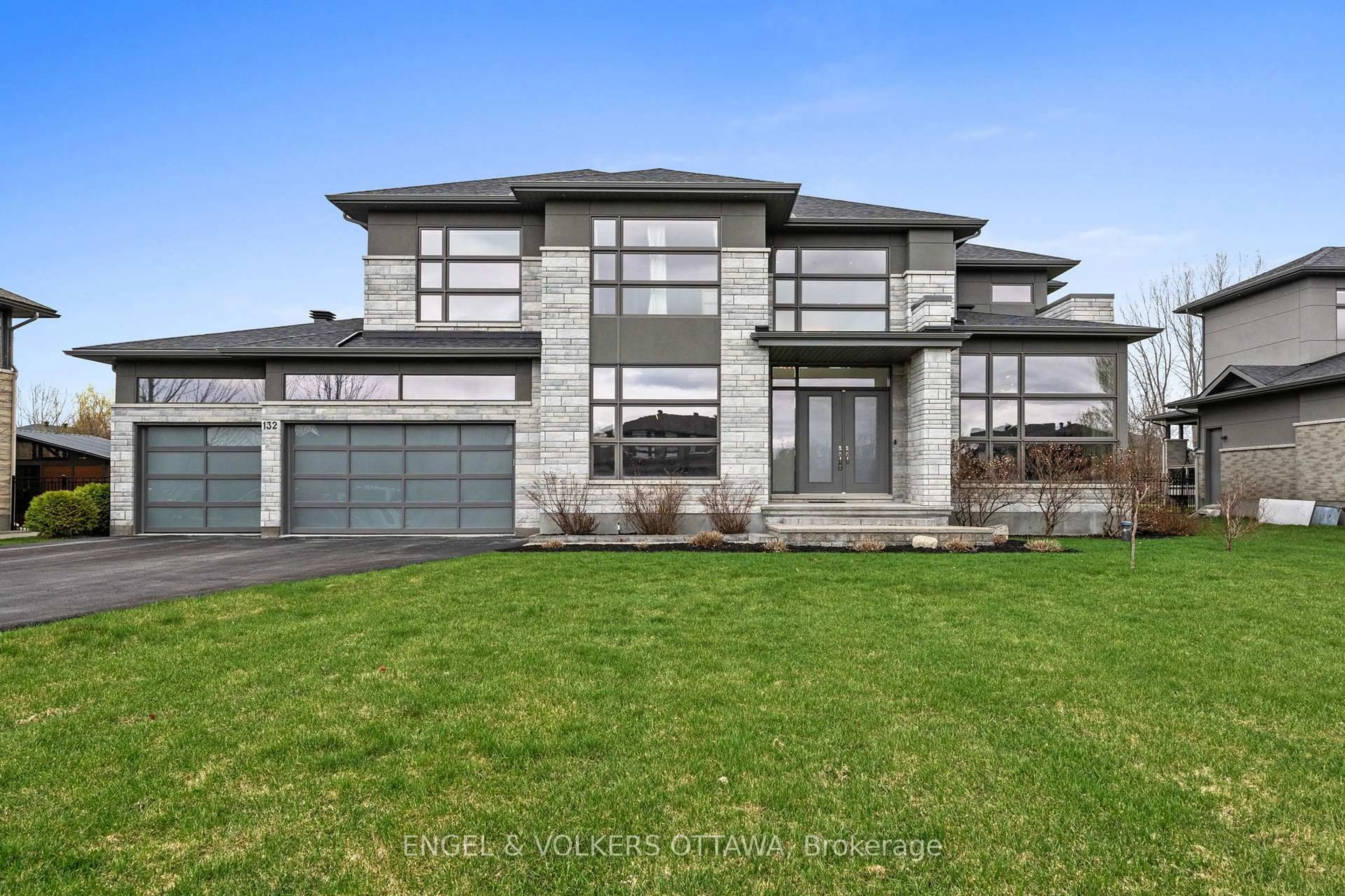 Home with brick exterior material, street for 132 Dunblane Way, Ottawa Ontario K4M 0A8