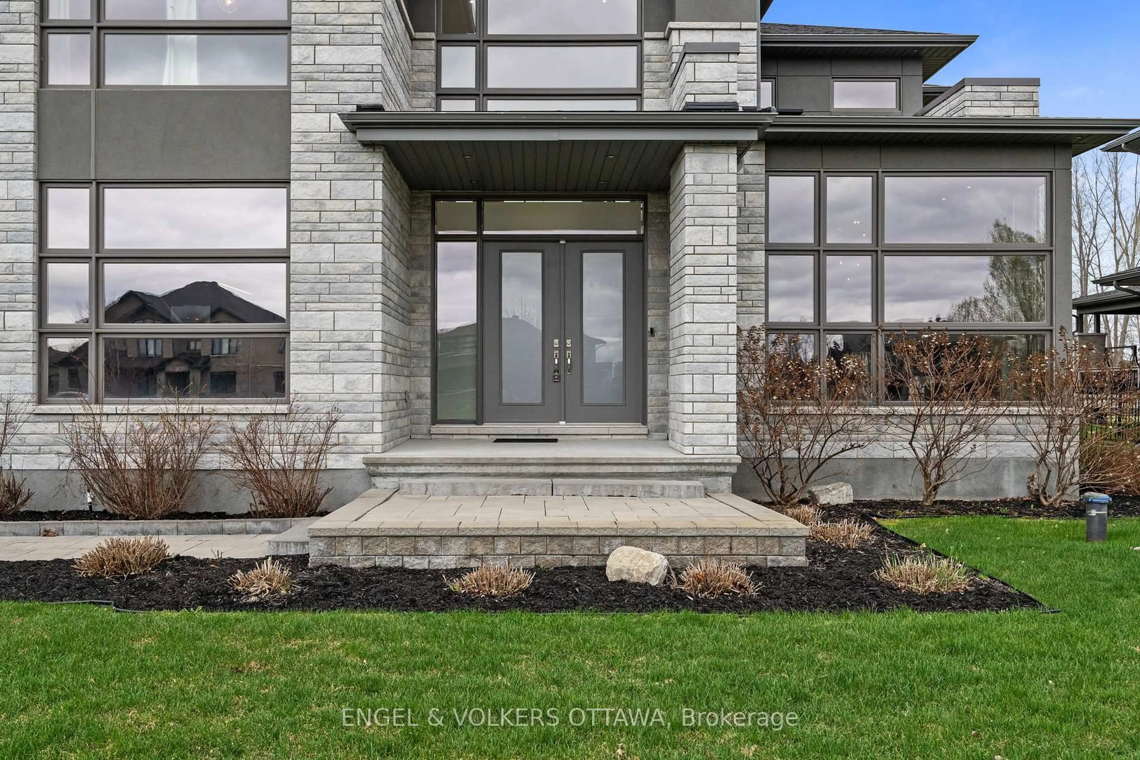 Home with brick exterior material, street for 132 Dunblane Way, Ottawa Ontario K4M 0A8