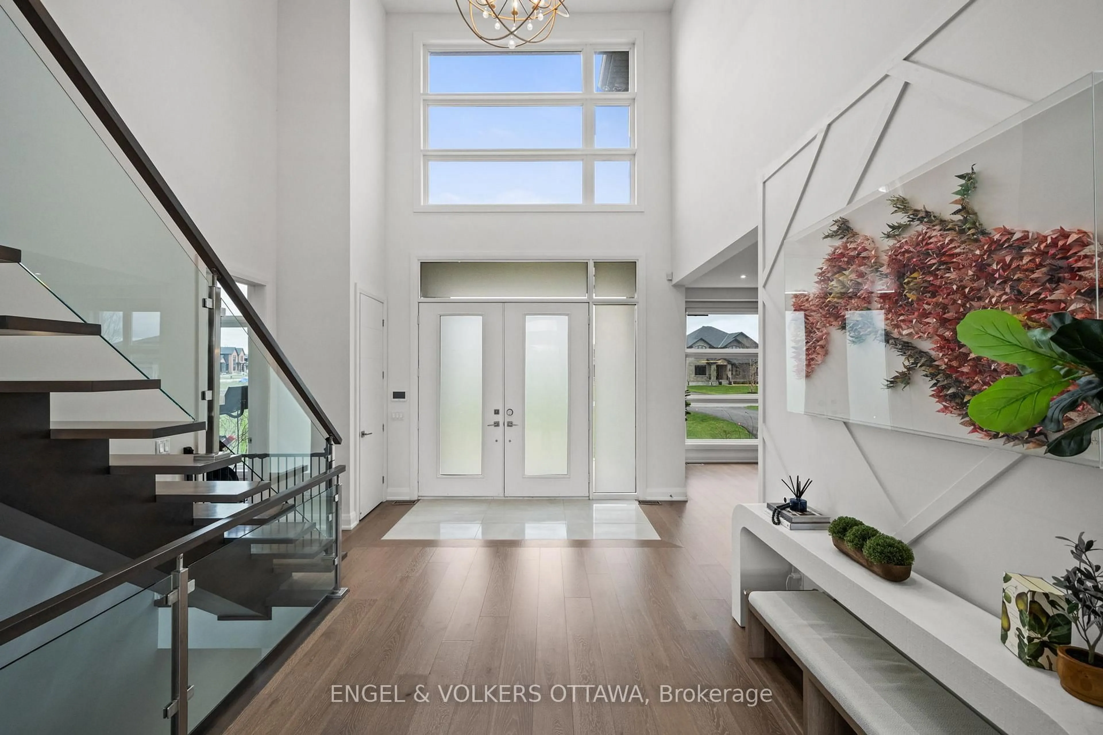 Indoor entryway for 132 Dunblane Way, Ottawa Ontario K4M 0A8