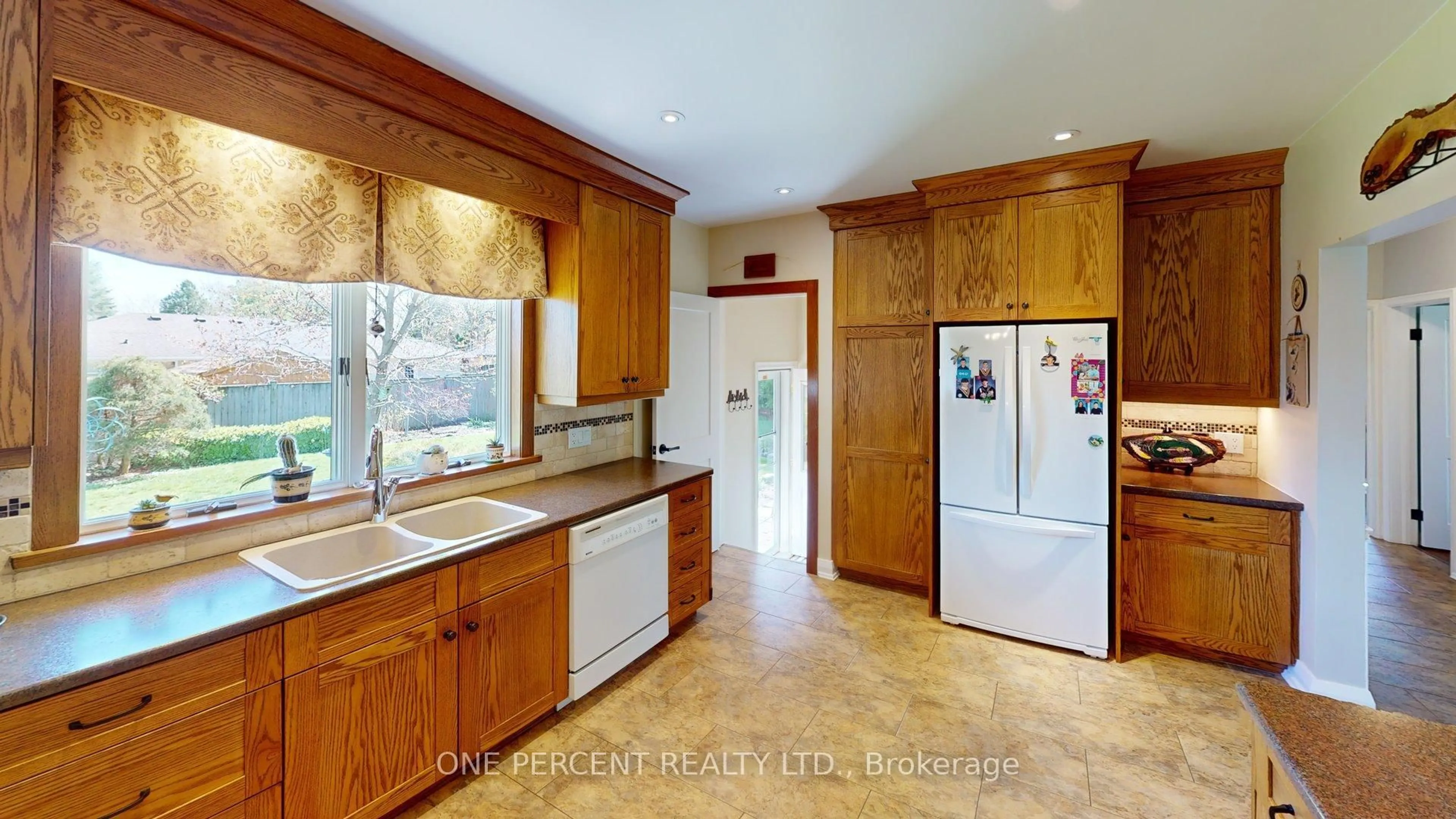 Unknown for 16 Daleview Cres, Pelham Ontario L0S 1E0