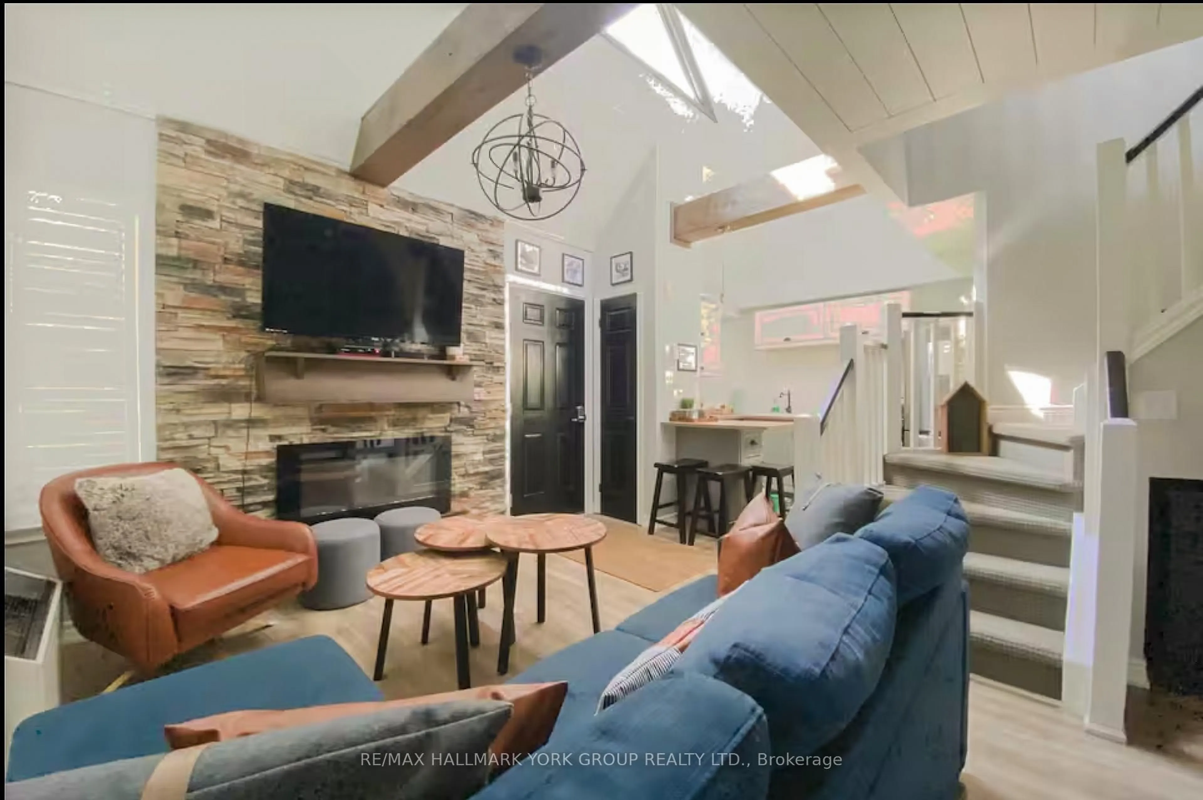Living room with furniture, unknown for 796468 19 Grey Rd #514, Blue Mountains Ontario L9Y 0N6