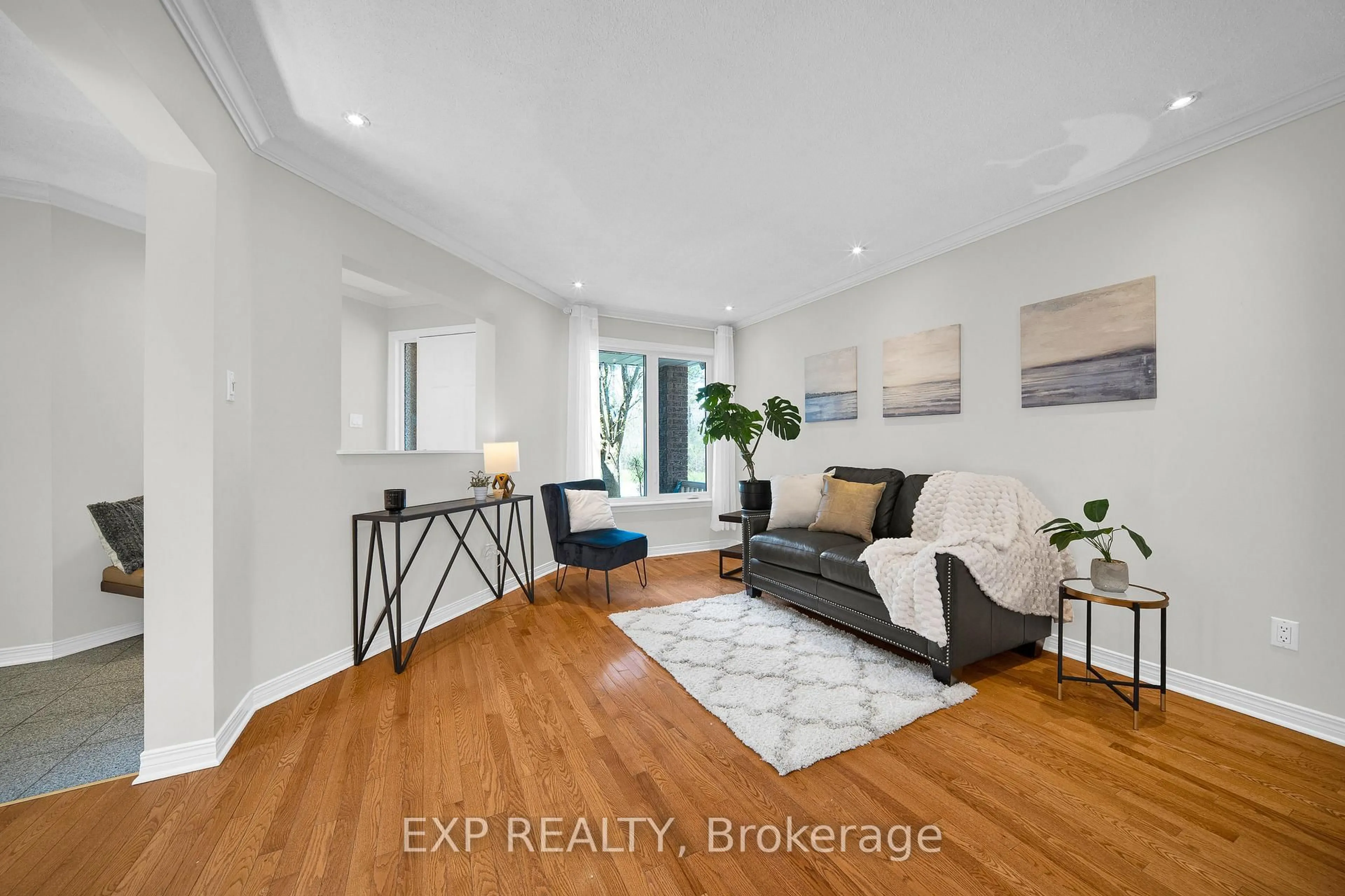 Living room with furniture, unknown for 126 Grenadier Way, Nepean Ontario K2J 4M1