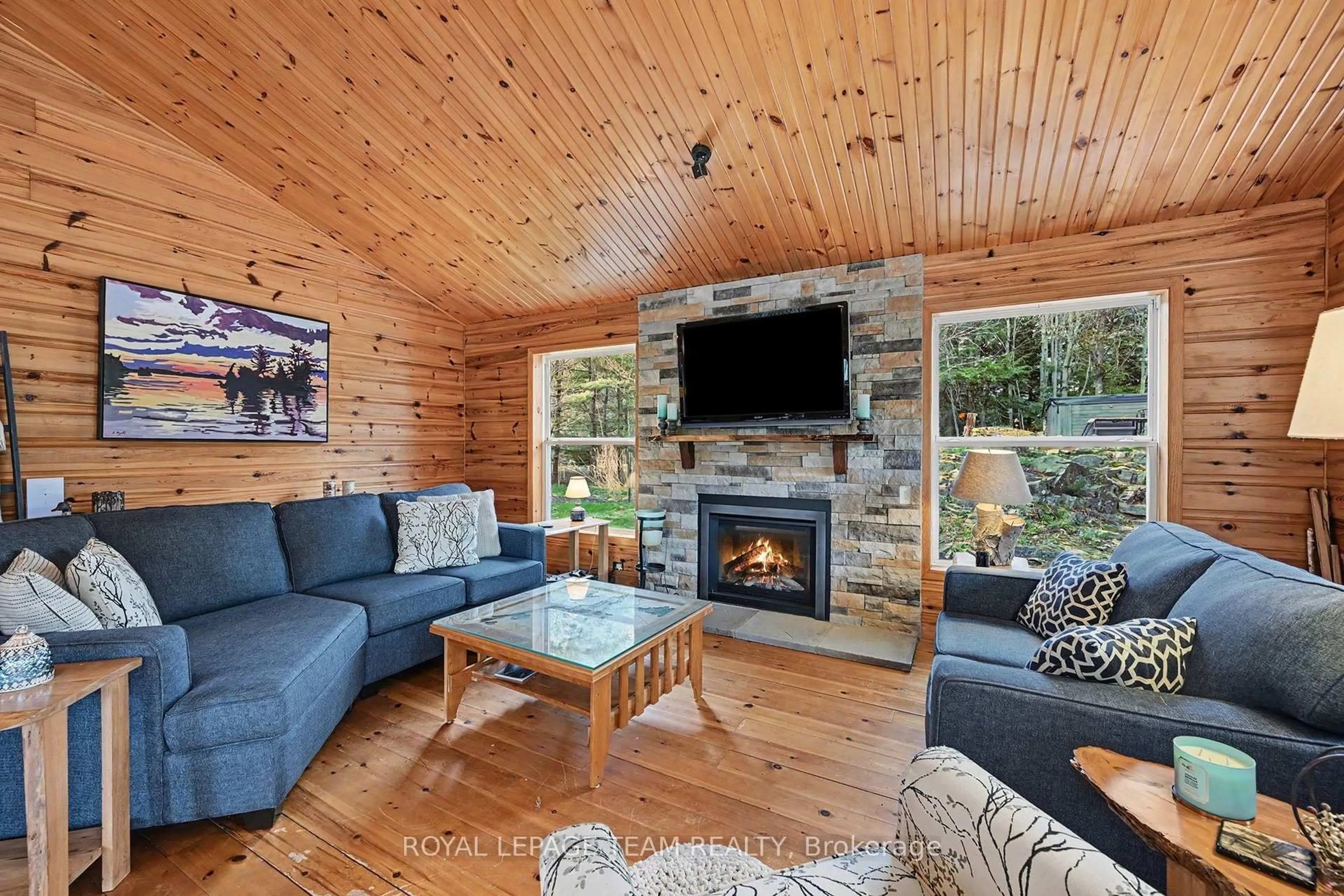 Living room with furniture, unknown for 951 White Birch Lane, Leeds and the Thousand Islands Ontario K0E 1N0