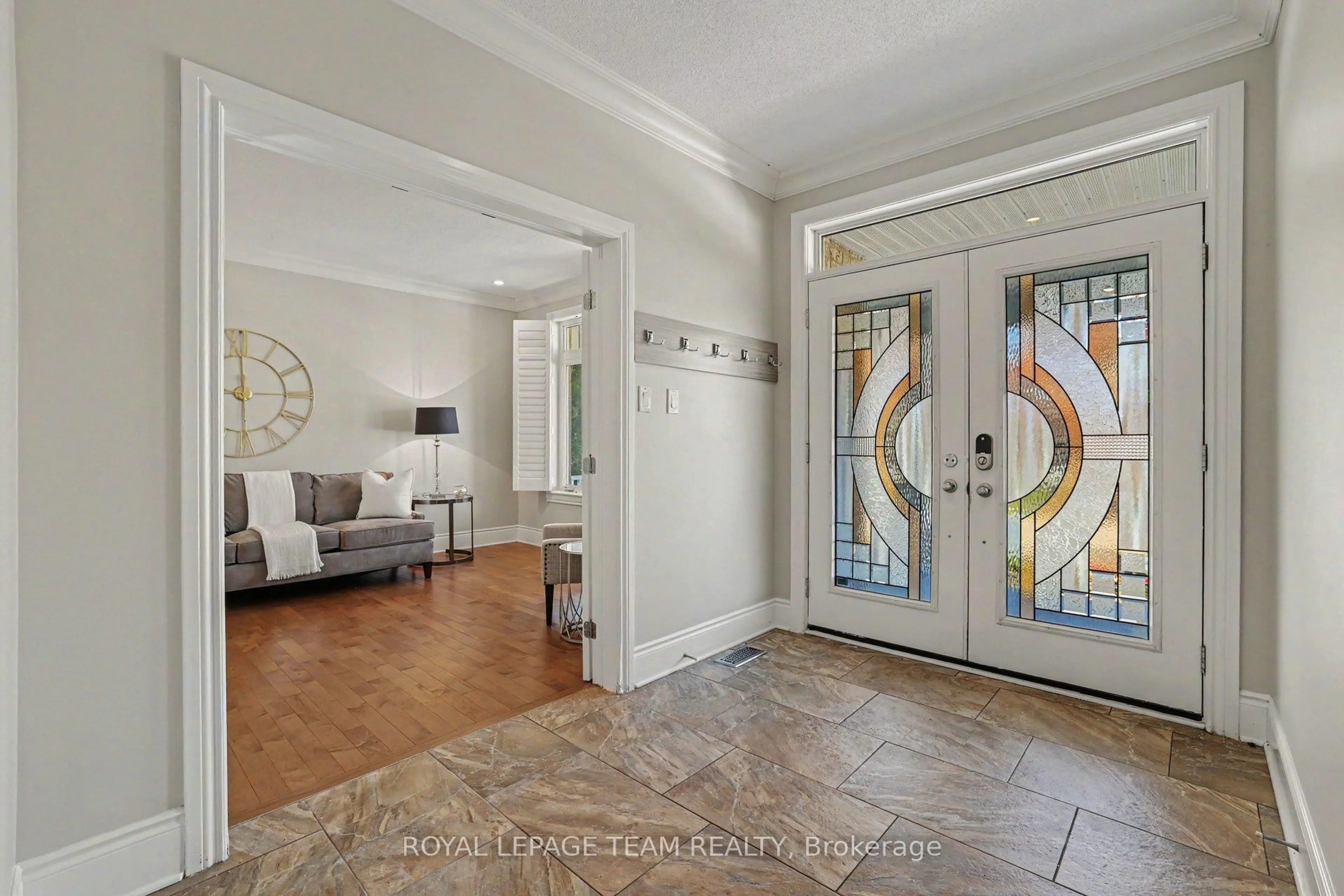 Indoor entryway for 594 Overland Dr, Ottawa Ontario K2S 0T1