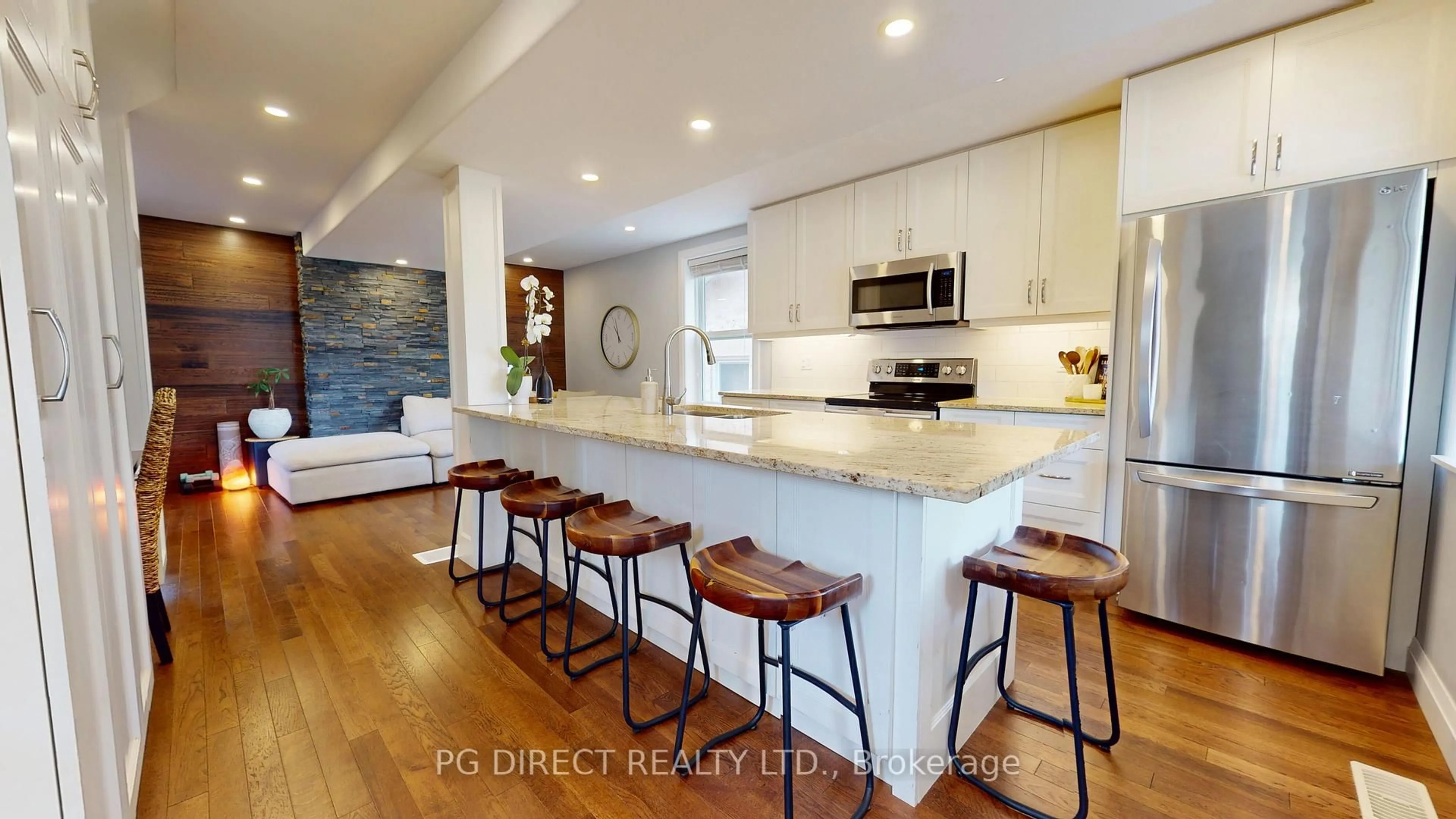 Open concept kitchen, ceramic/tile floor for 158 Waterloo Ave, Guelph Ontario N1H 3J1