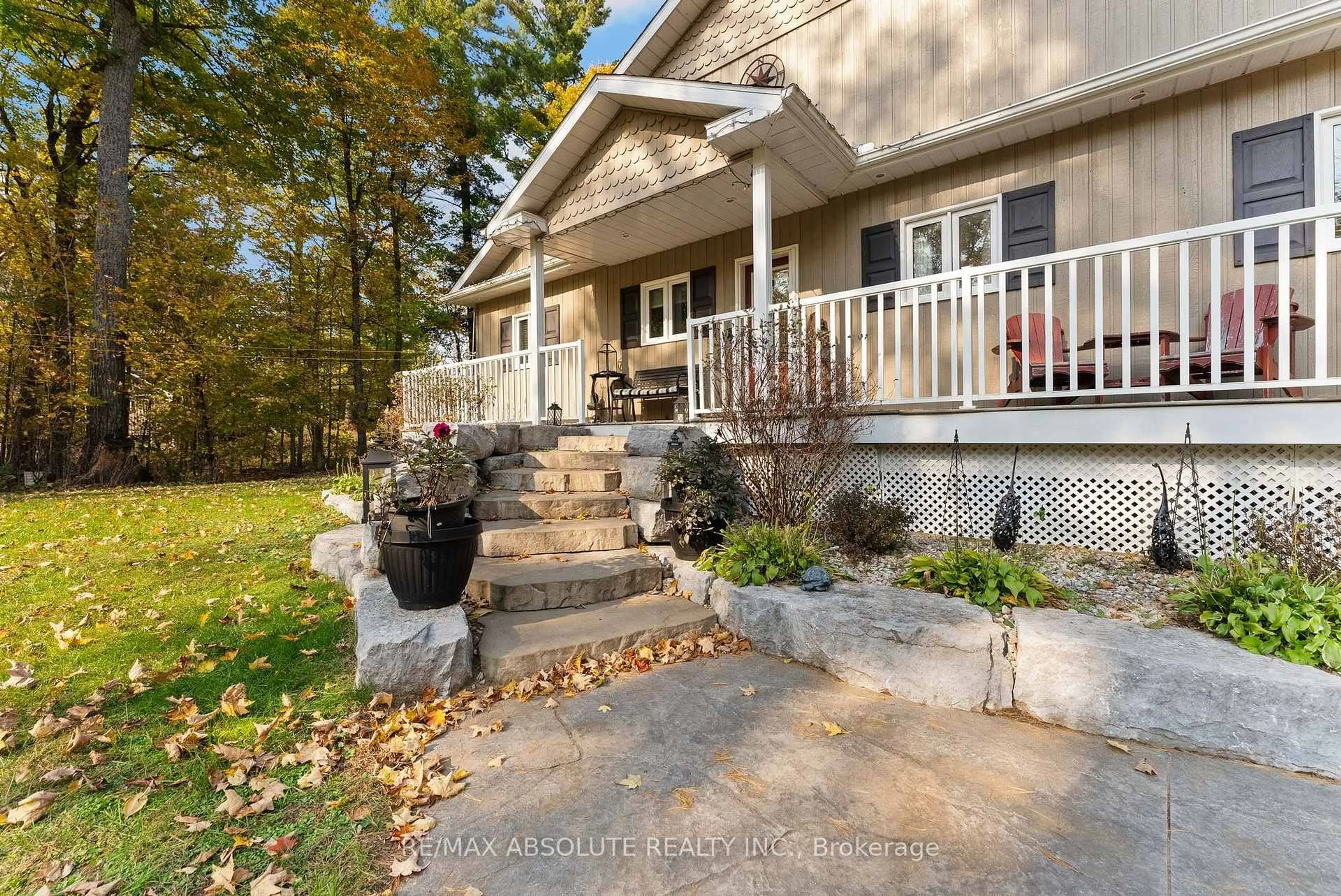 Patio, unknown for 1096 Snye Rd, White Lake Ontario K0A 3L0